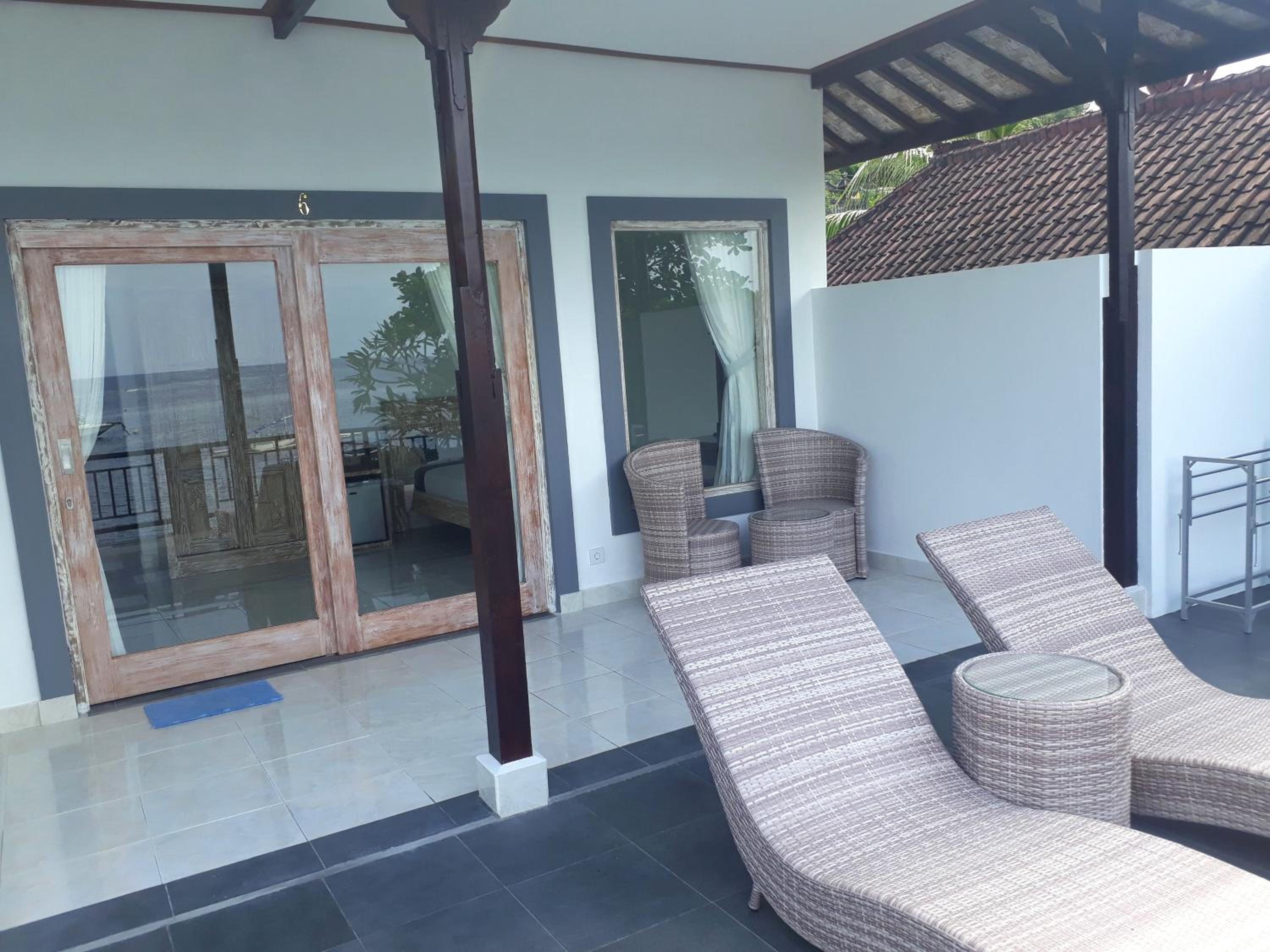 Galang Kangin Bungalows view 2