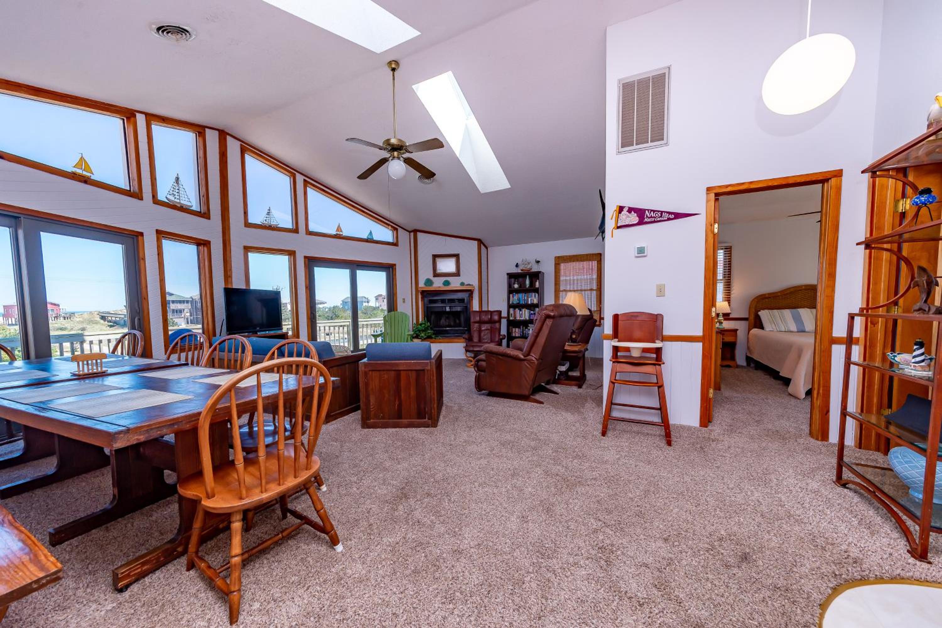 Simply Perfect - S Nags Head MP 19.5, 120 Yds to Beach, Ocean View, Community Pool, Tennis, Sunrises, Sunsets