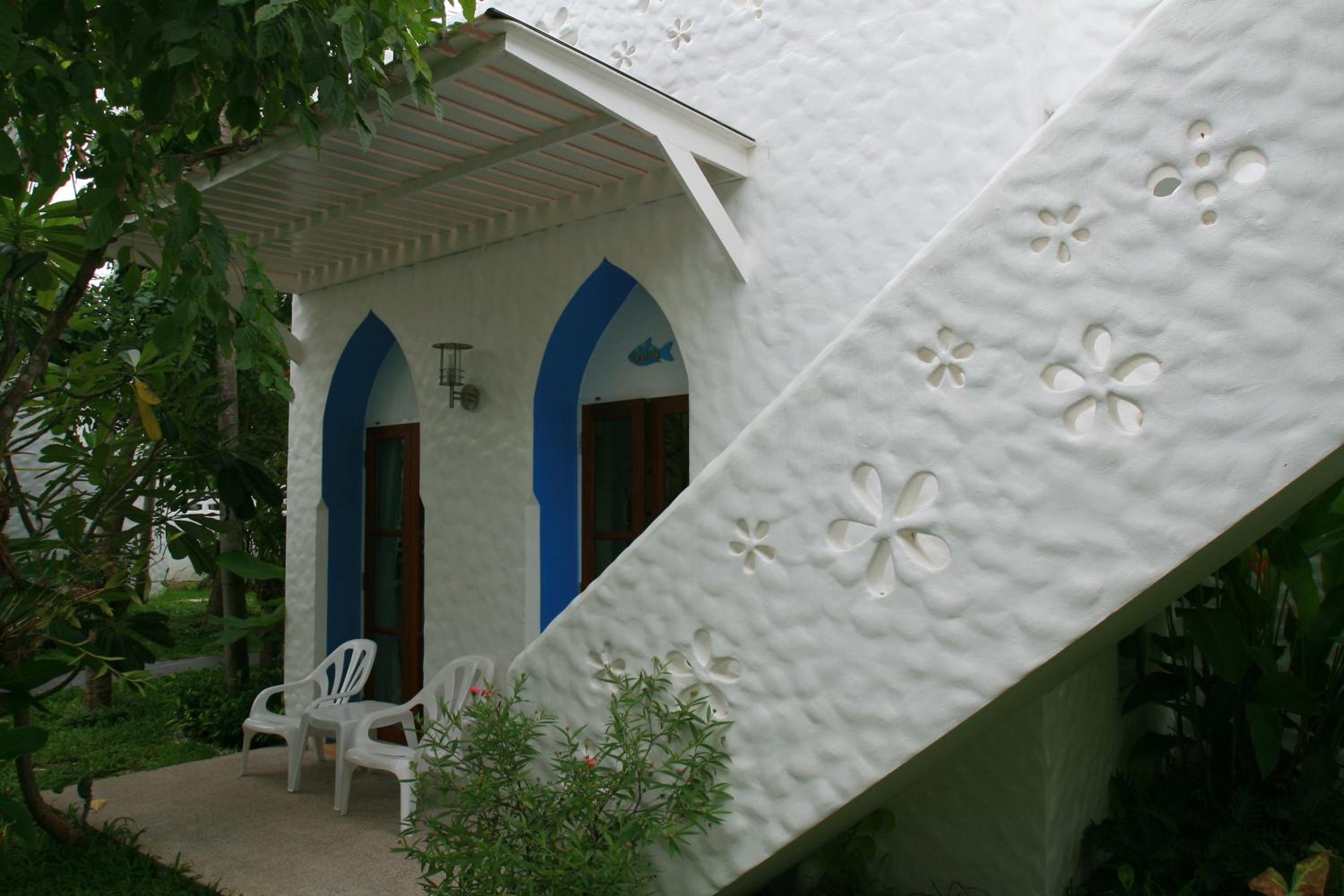 Baanmontra Beach Resort - Bankrut
