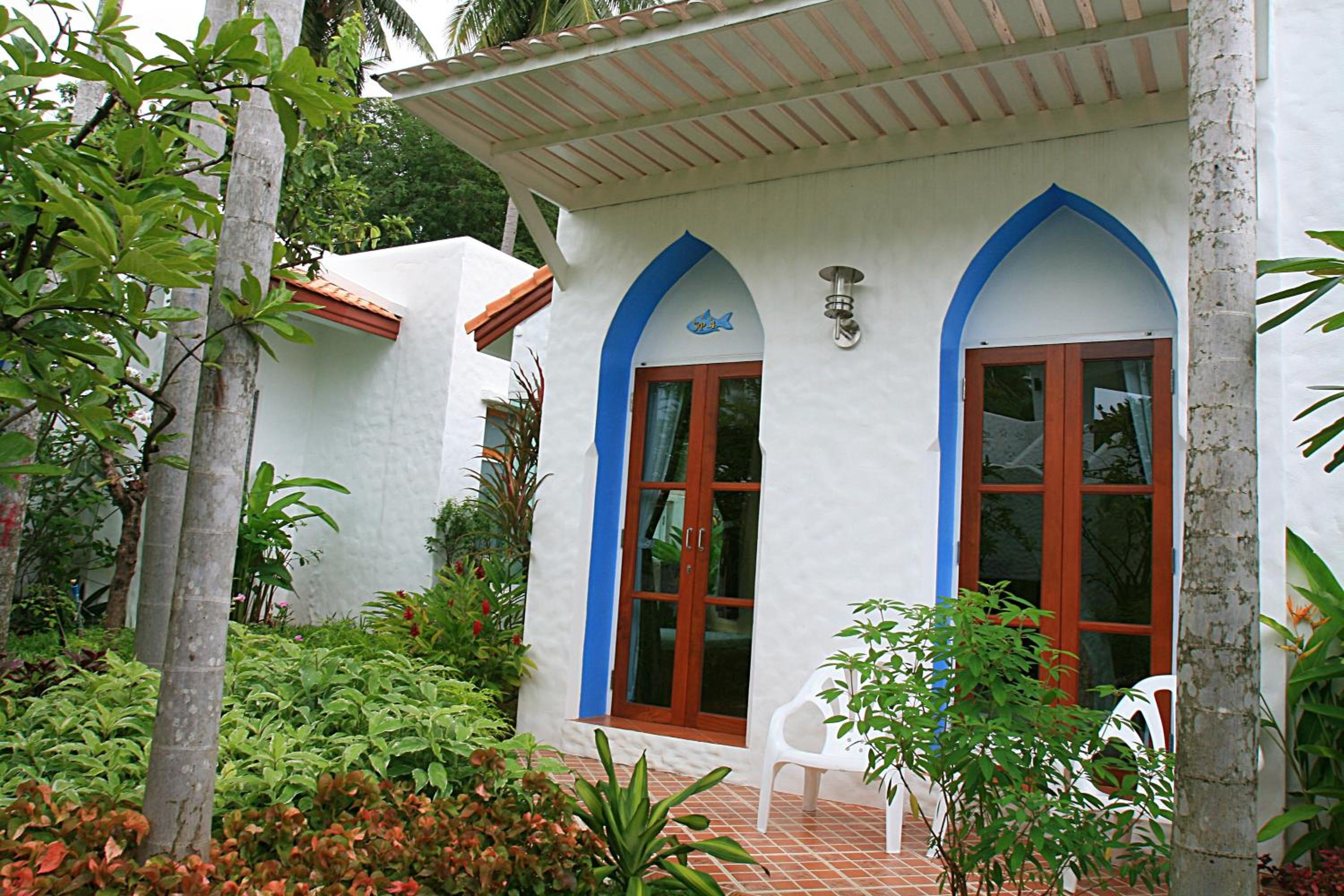Baanmontra Beach Resort - Bankrut