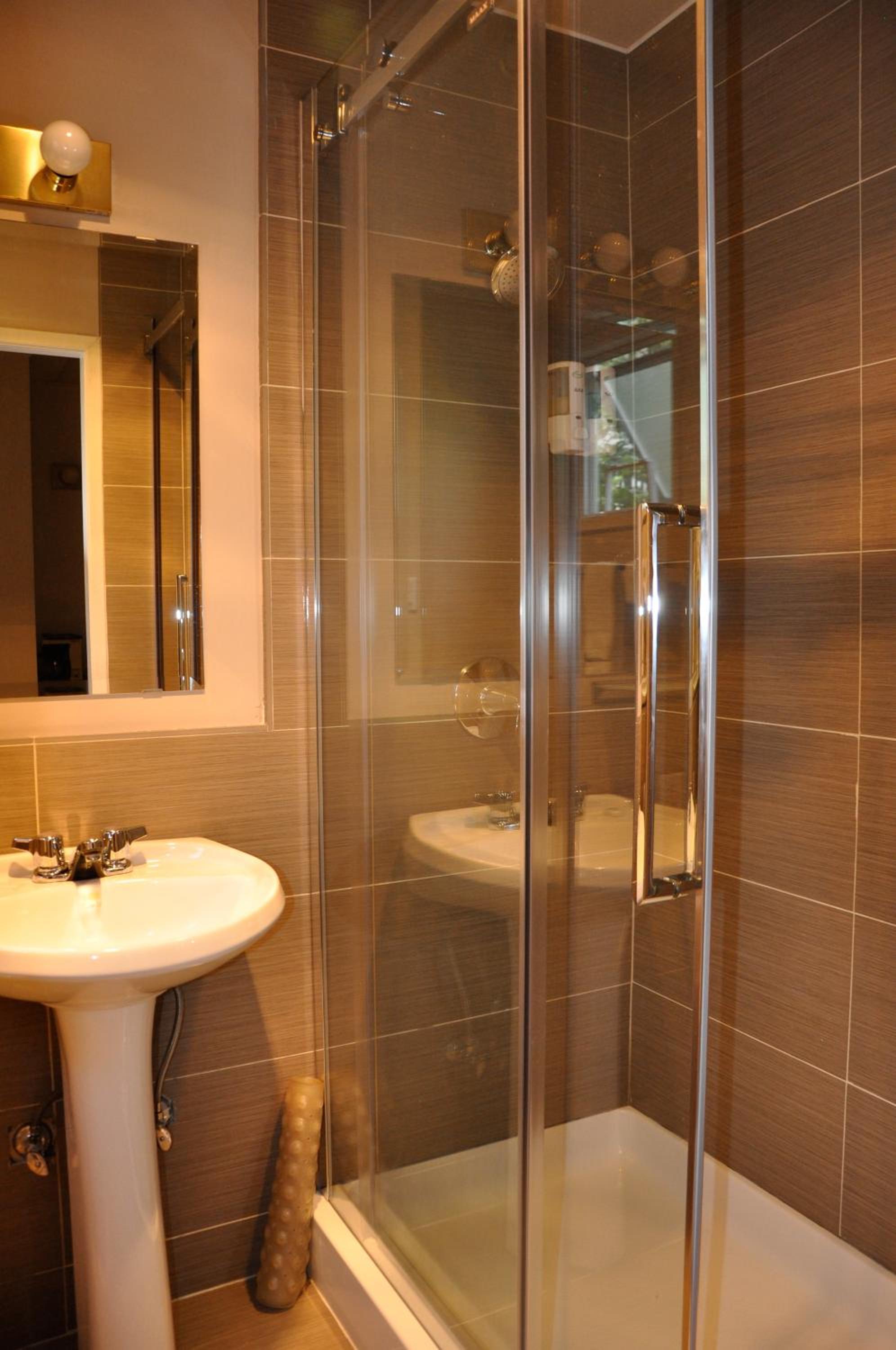 Alpine Inn & Suites