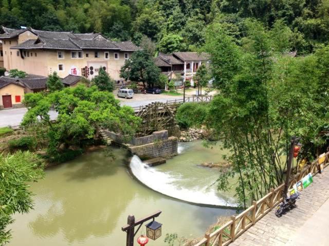 Longyan Yongding Tulou Mengtian Inn
