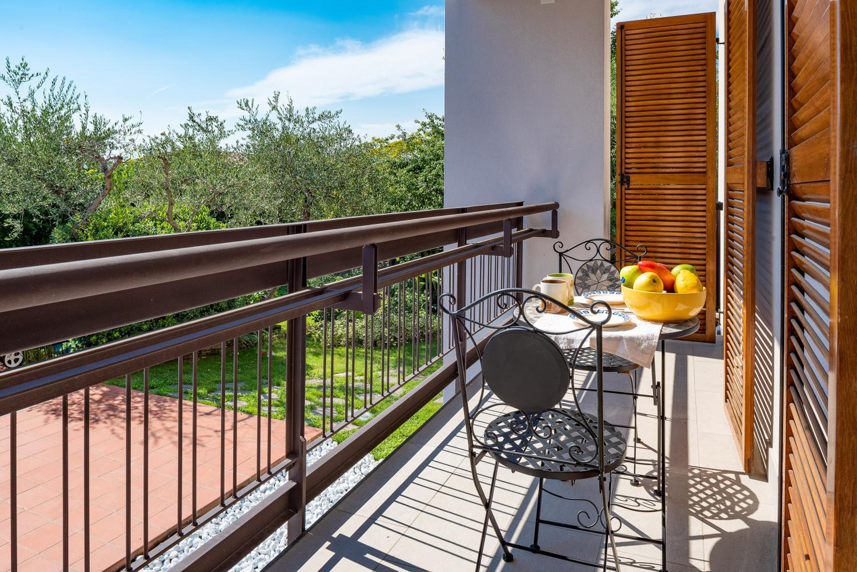 Casa Claire view 2