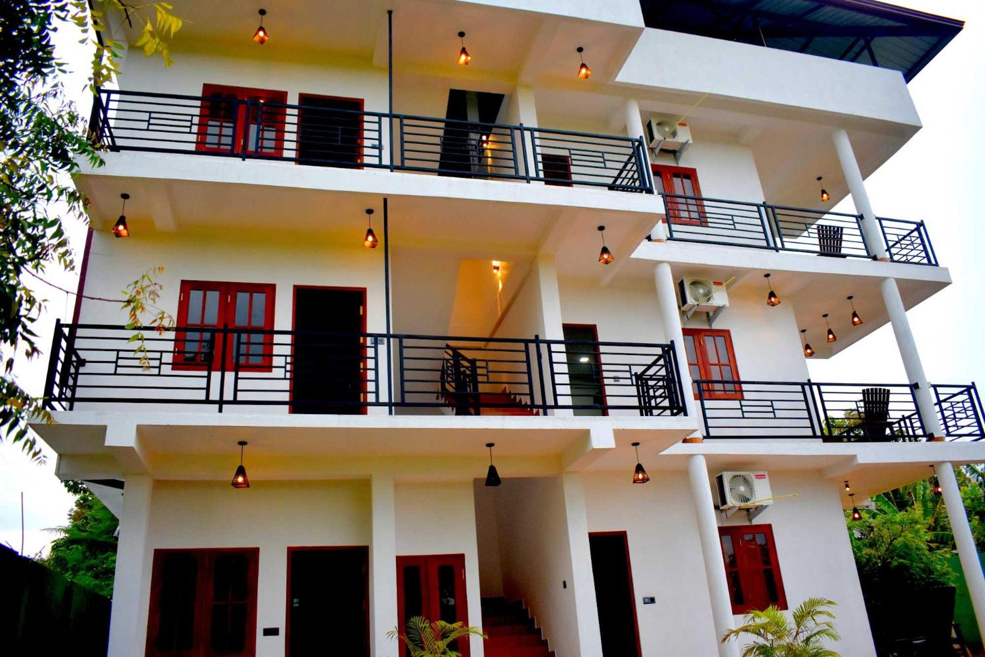 Blue Sky Hotel Yala view 4