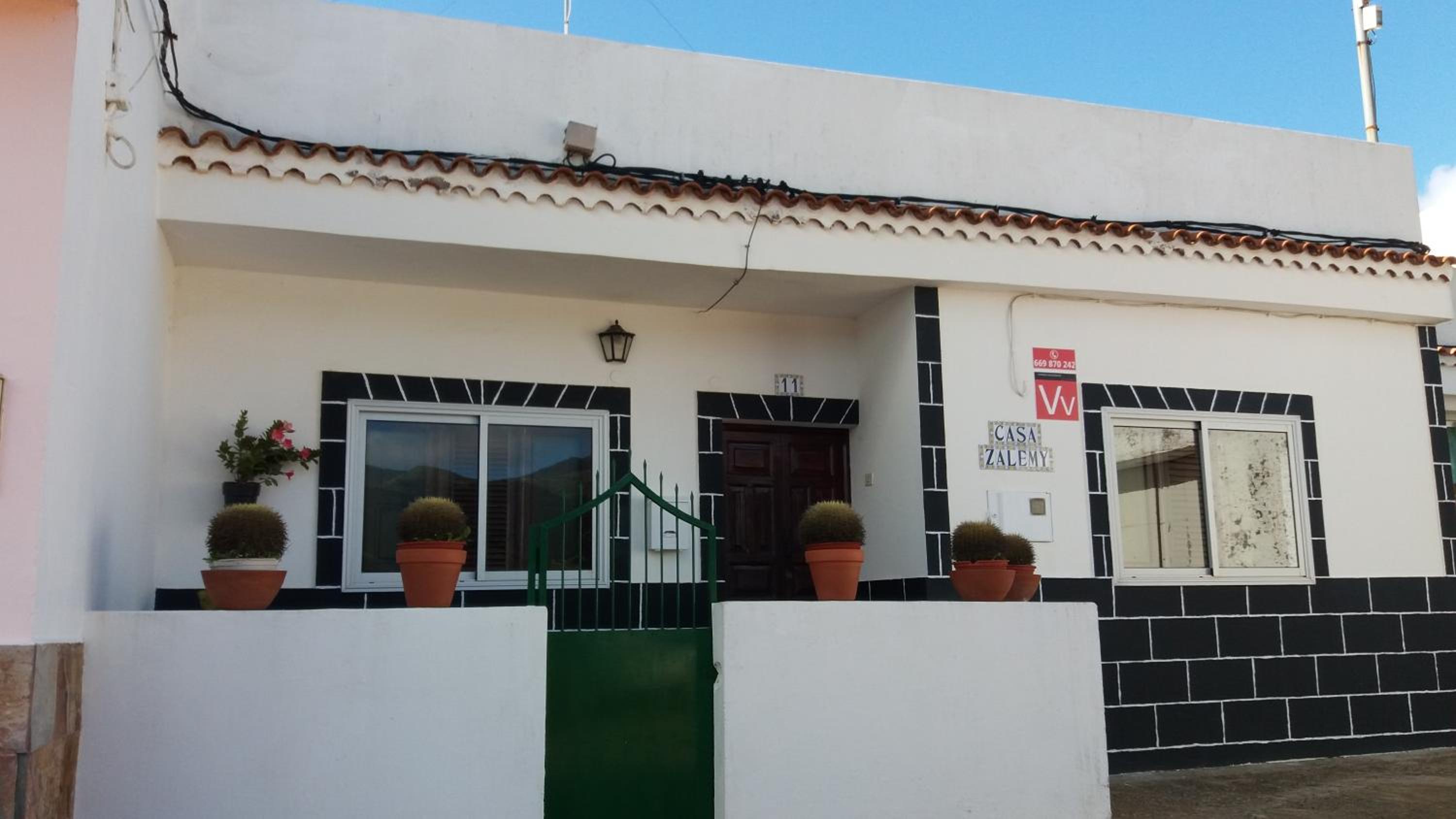 Casa Rural Zalemy