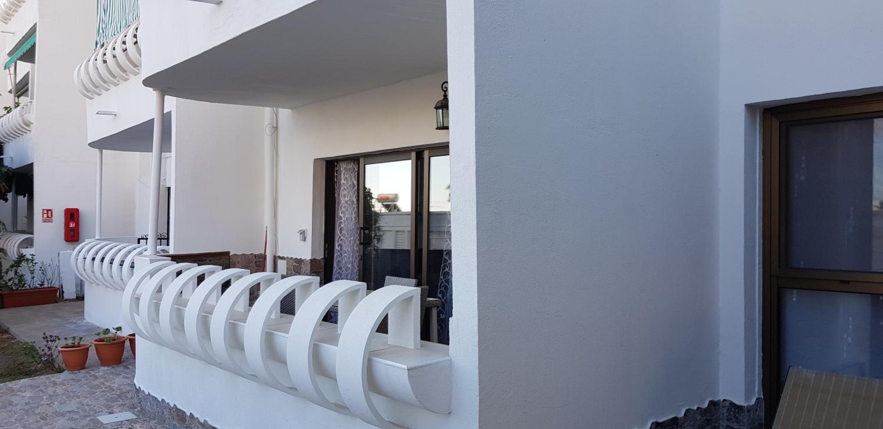 Luxury 2 bedroom APT 50 m from beach view 3