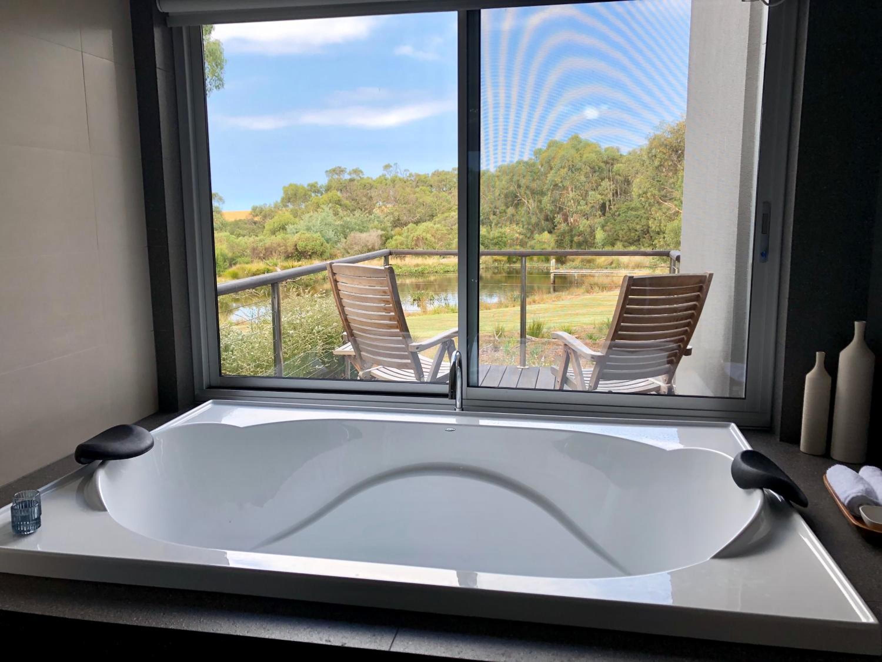 Messmates Luxury Eco Suites