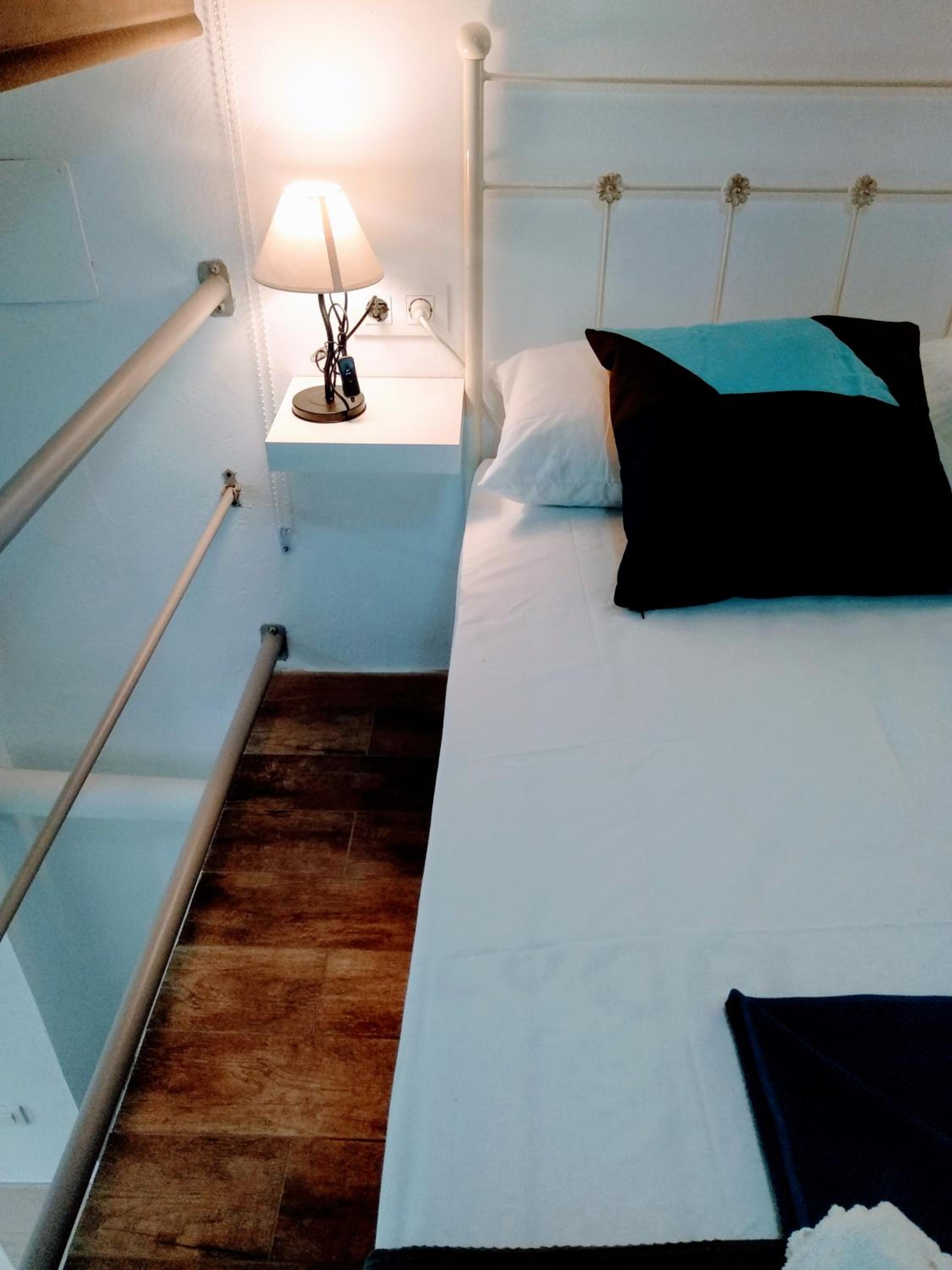WISH SUITE BARRIO DE LEON EN TRIANA - Image 3