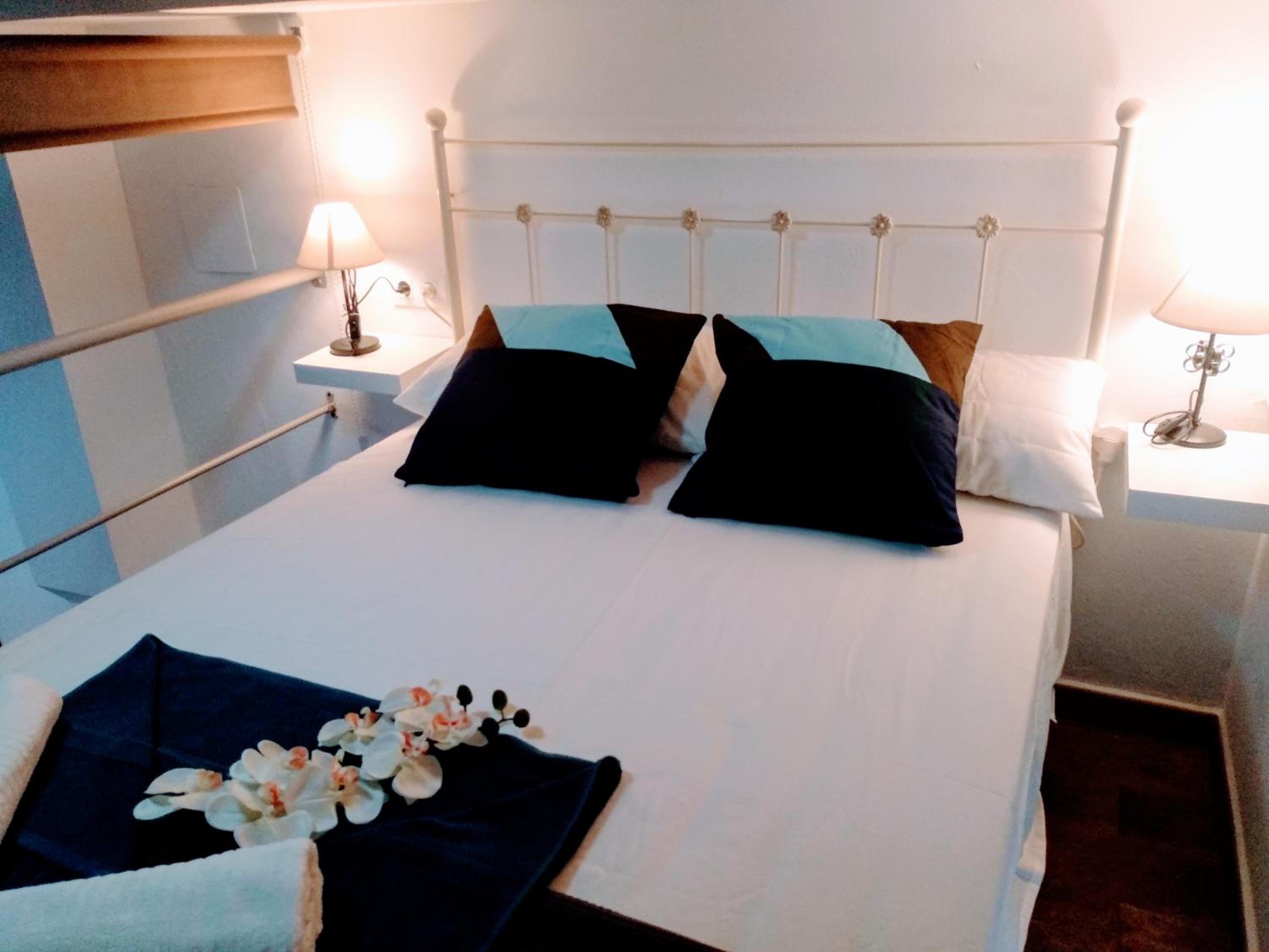 WISH SUITE BARRIO DE LEON EN TRIANA - Image 4
