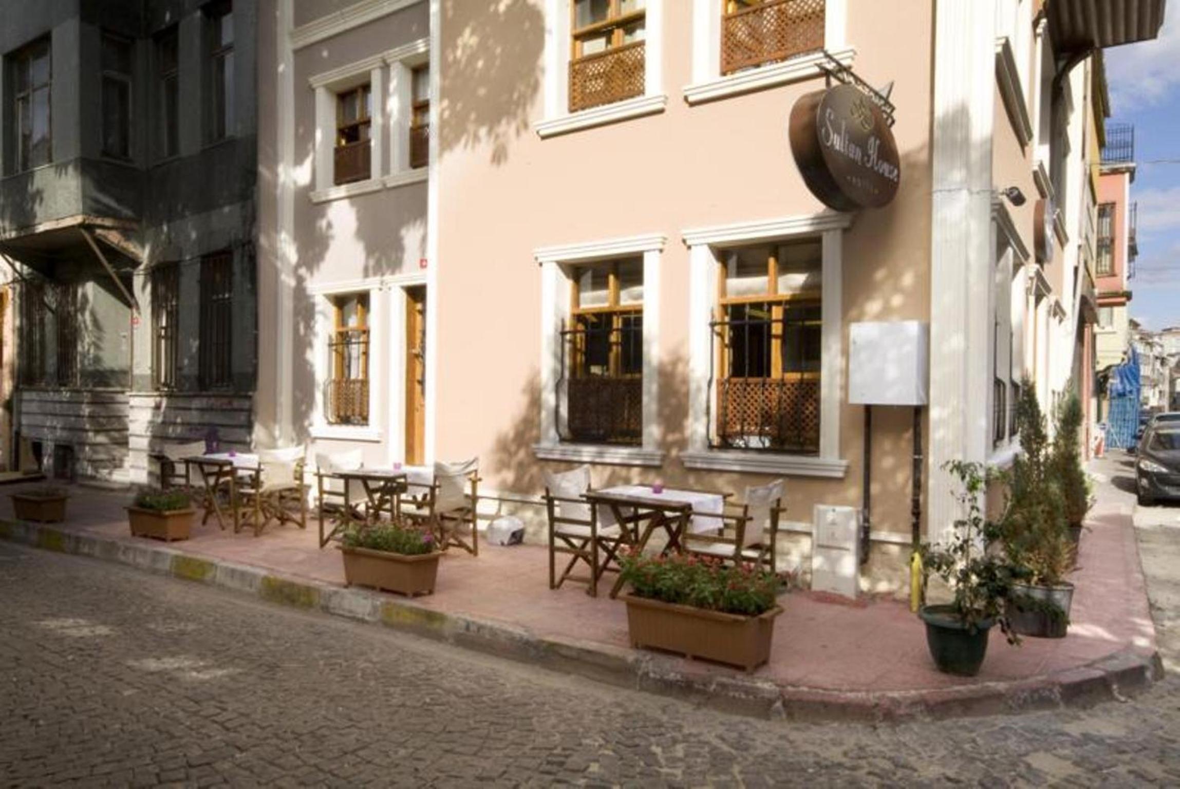 Sultan House - Image 27