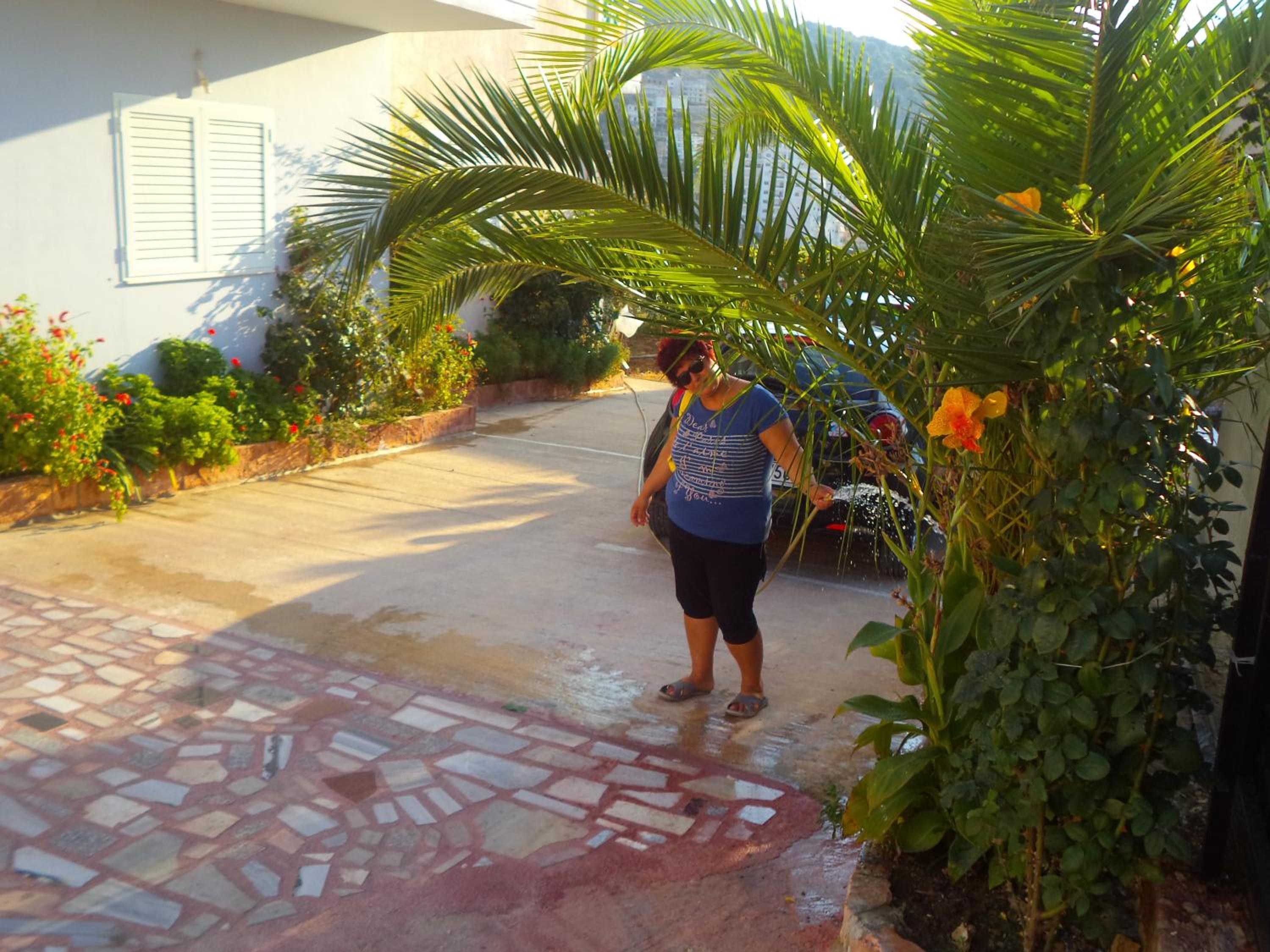 Mariana Apartments