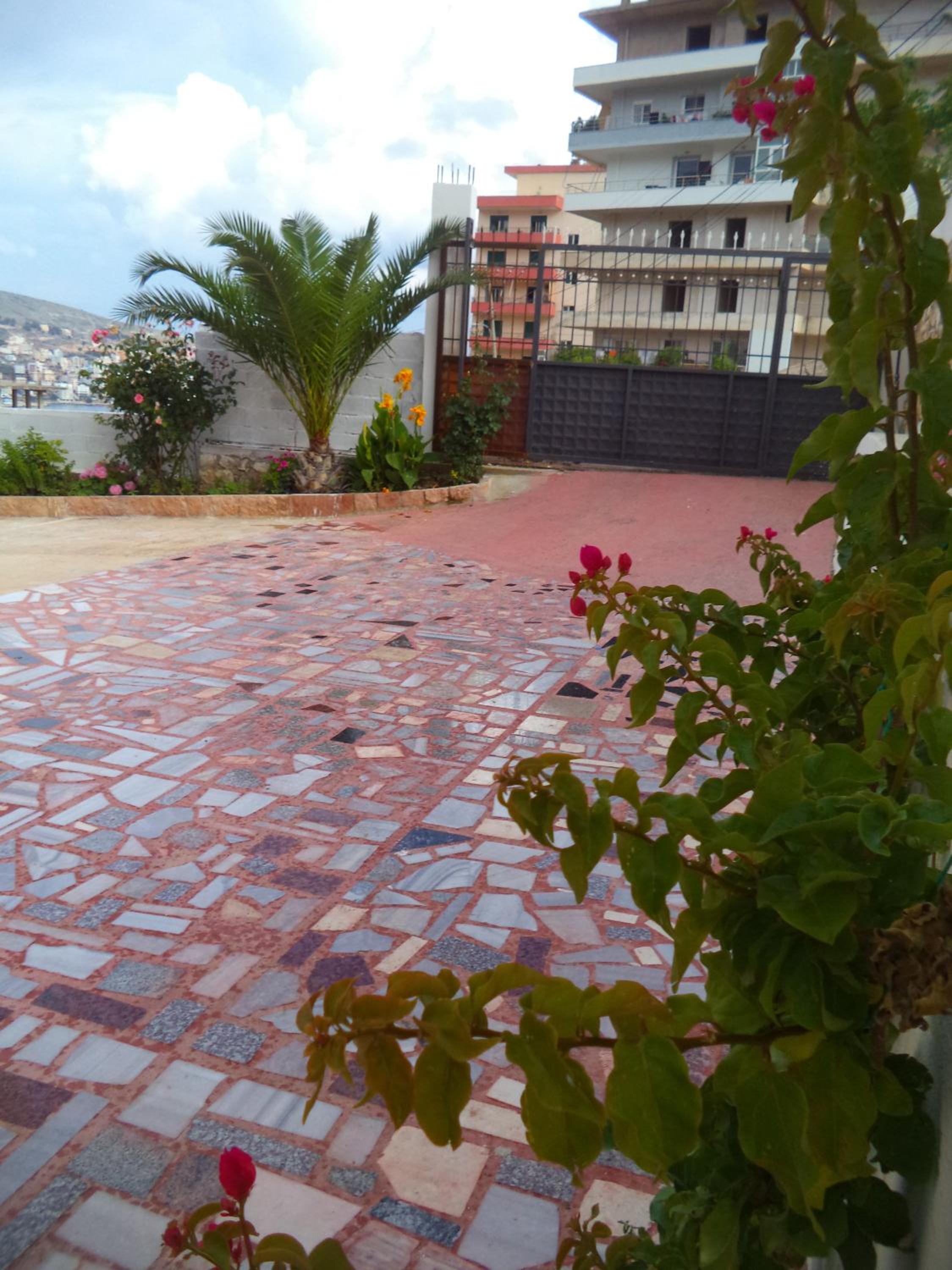 Mariana Apartments