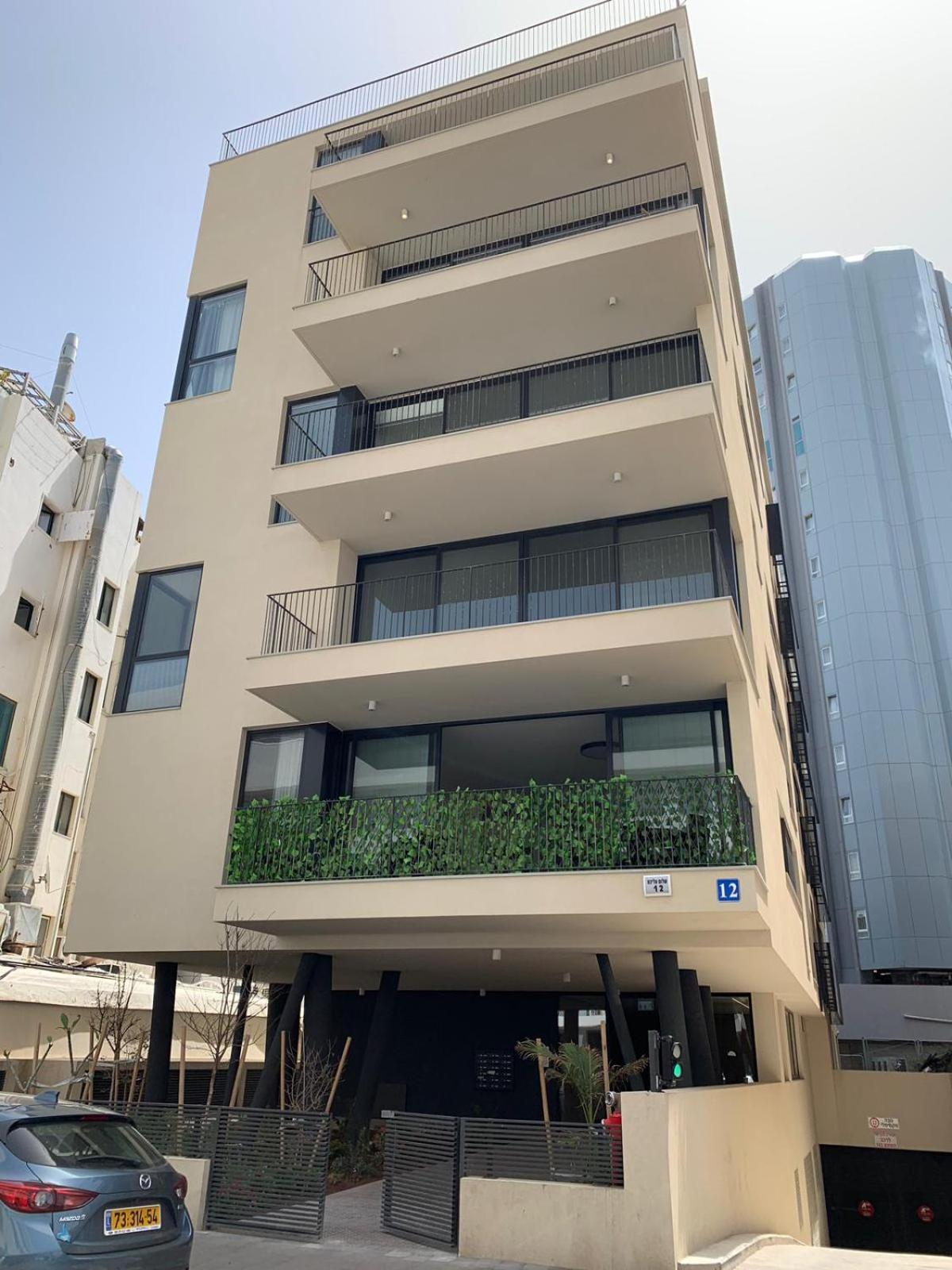 Spacious & Design 2BDR W/ balcony and parking view 3