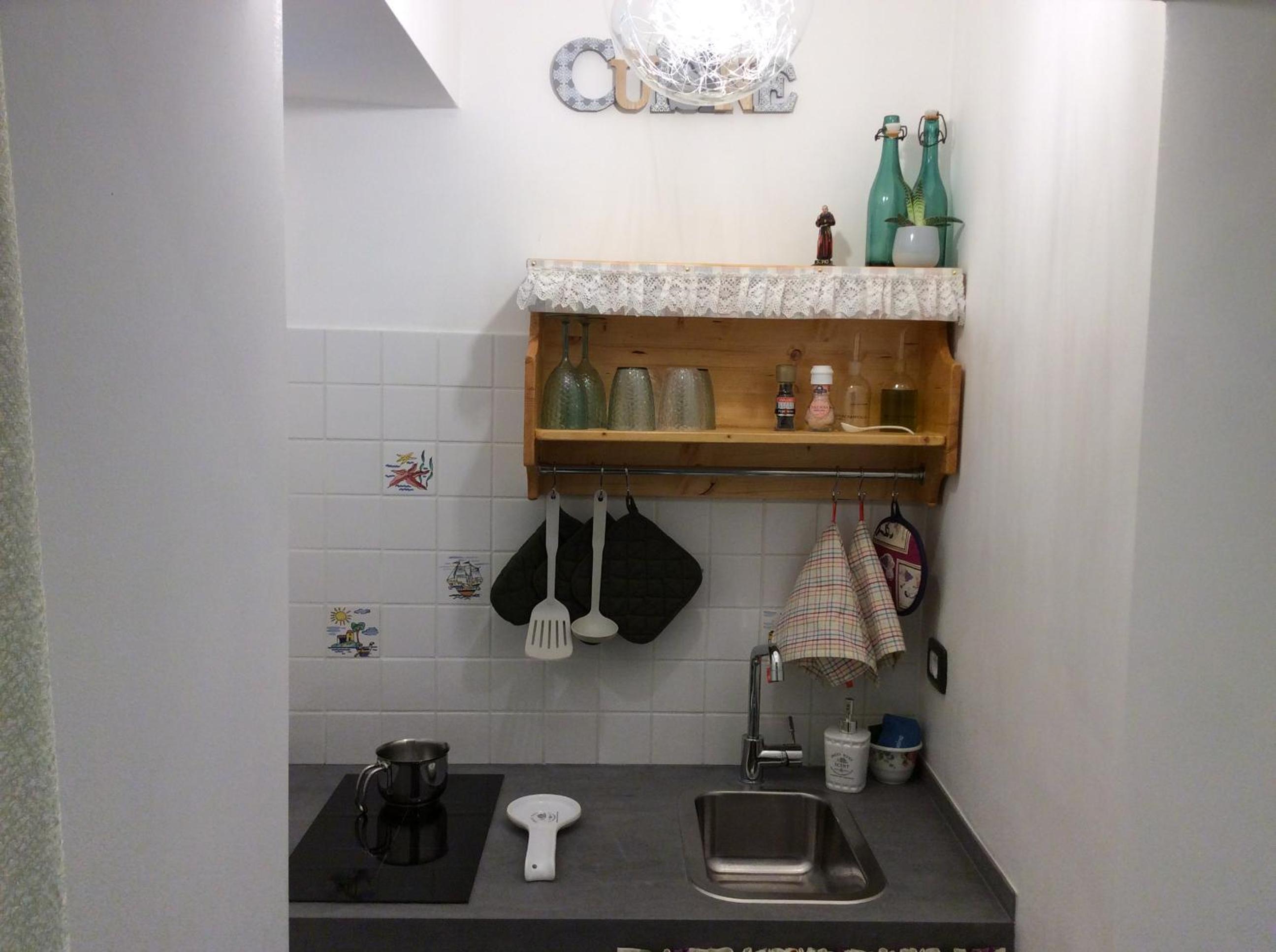 Il Pavone, bed and breakfast en Bari — kitchen