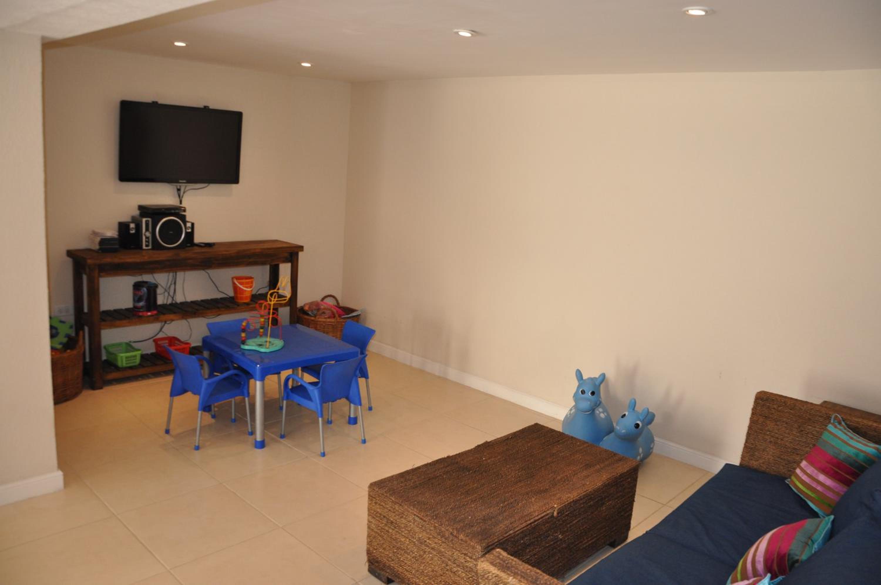 Aqualina Suites