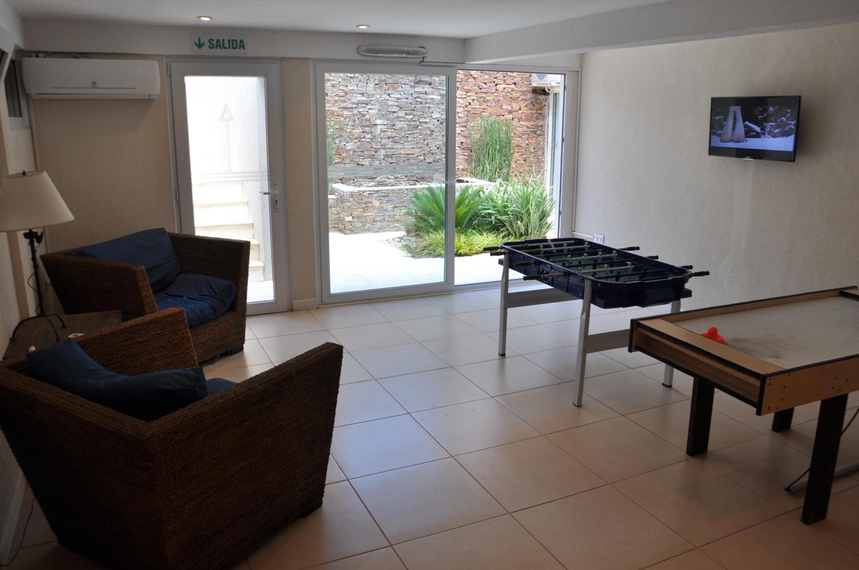 Aqualina Suites