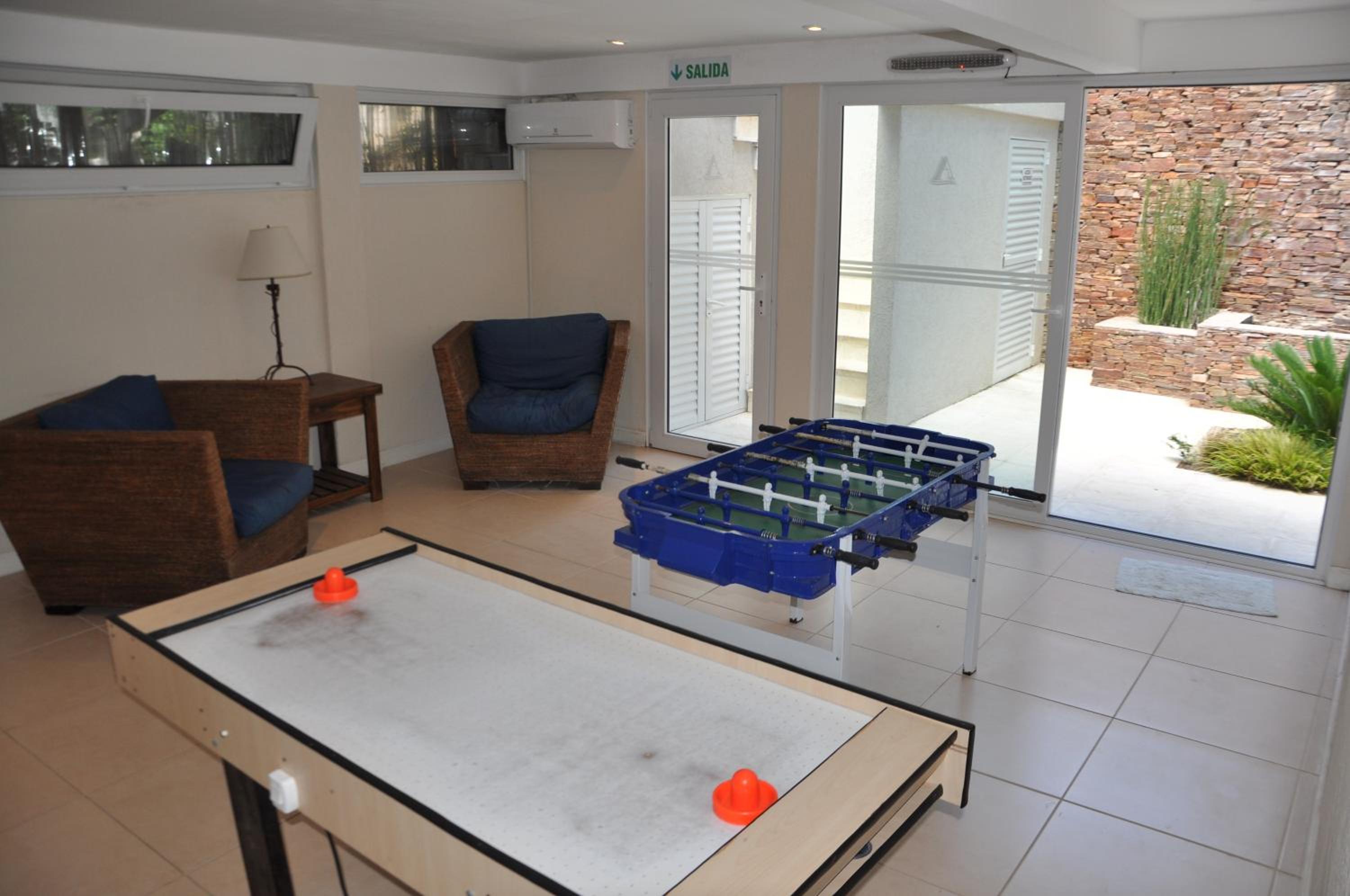Aqualina Suites