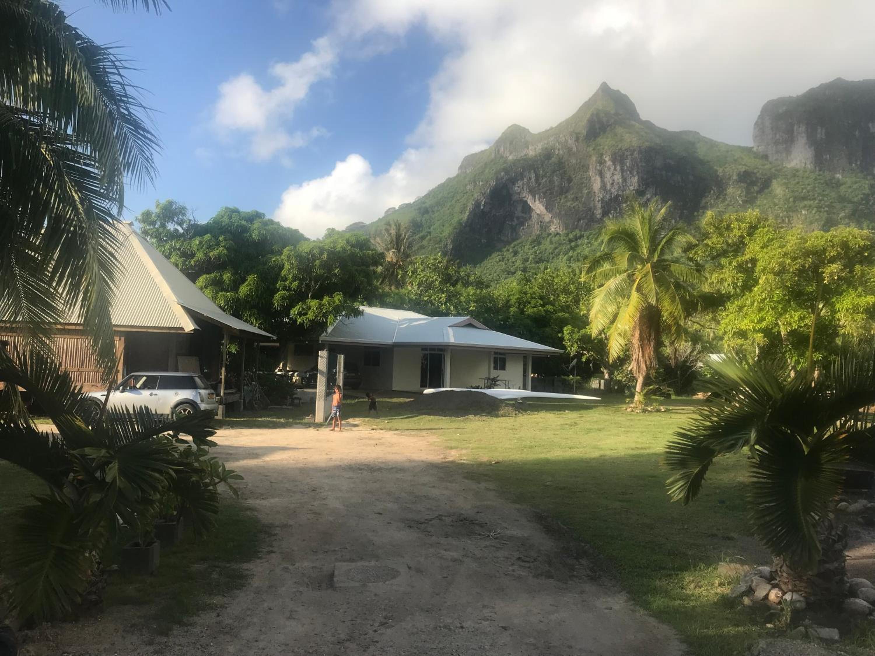 Vaiotaha Lodge