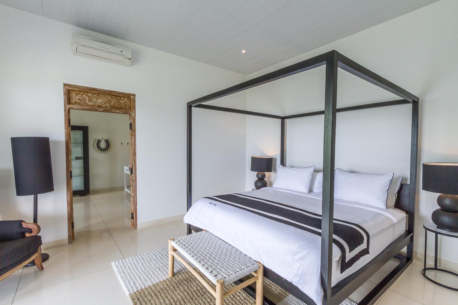 Villa Kusuma - Luxury Sea View 5 Bedroom Villa Close to Savaya view 3