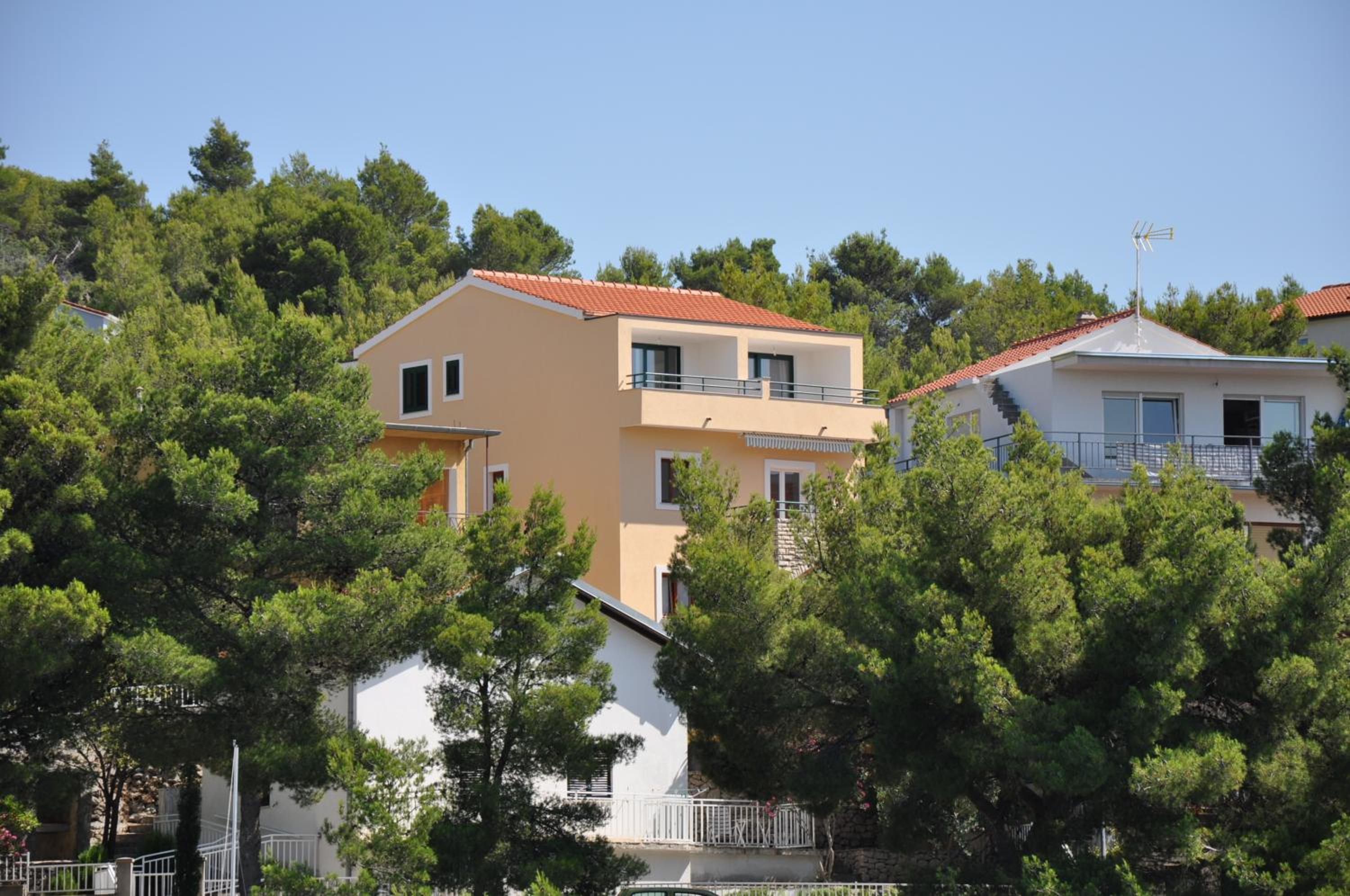 Apartments Vala Žaborić - with boat mooring