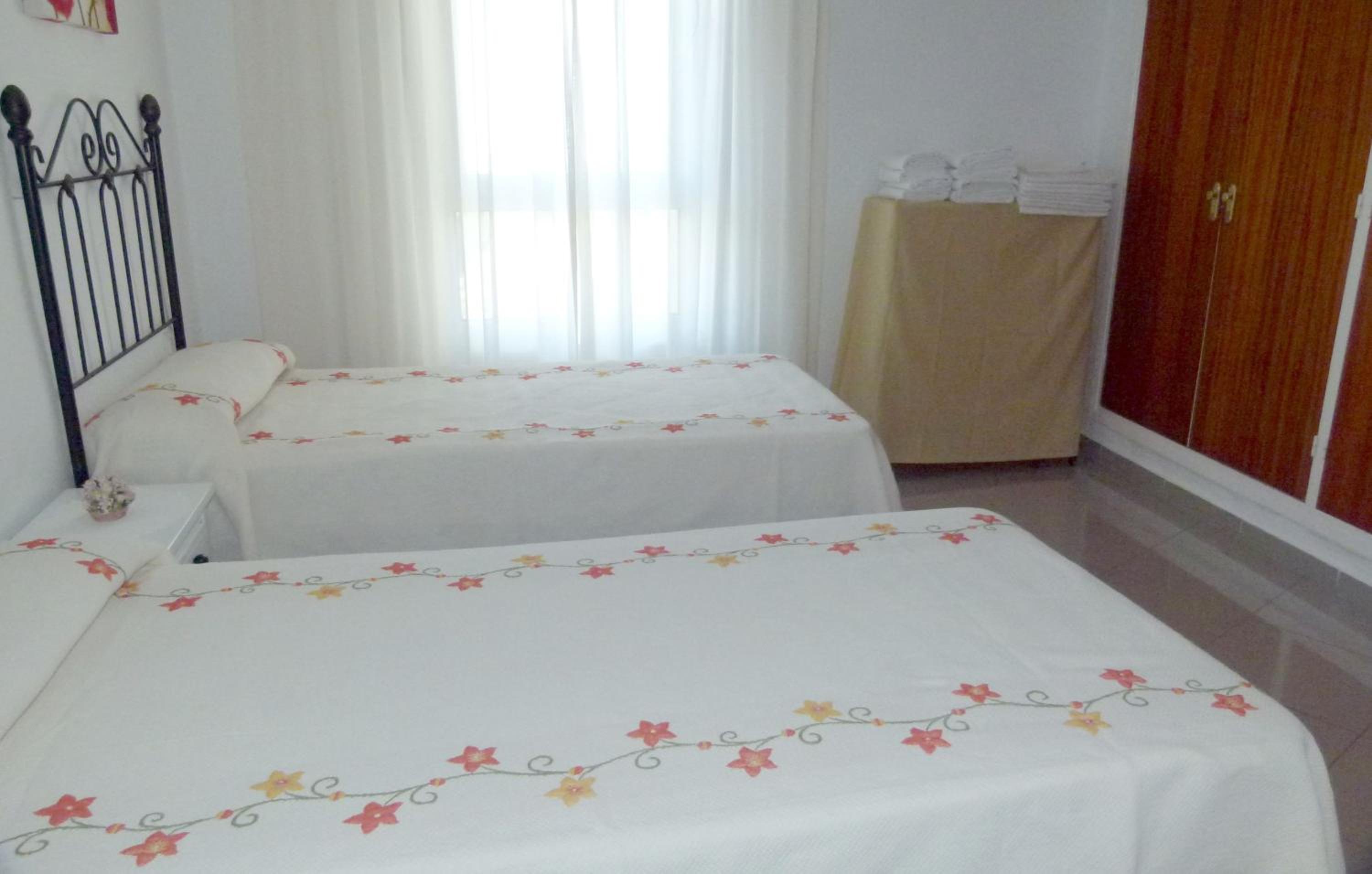 Apartamentos Intercentro Algarrobo-Costa APARTAMENTOS TURÍSTICOS -INMOBILIARIA