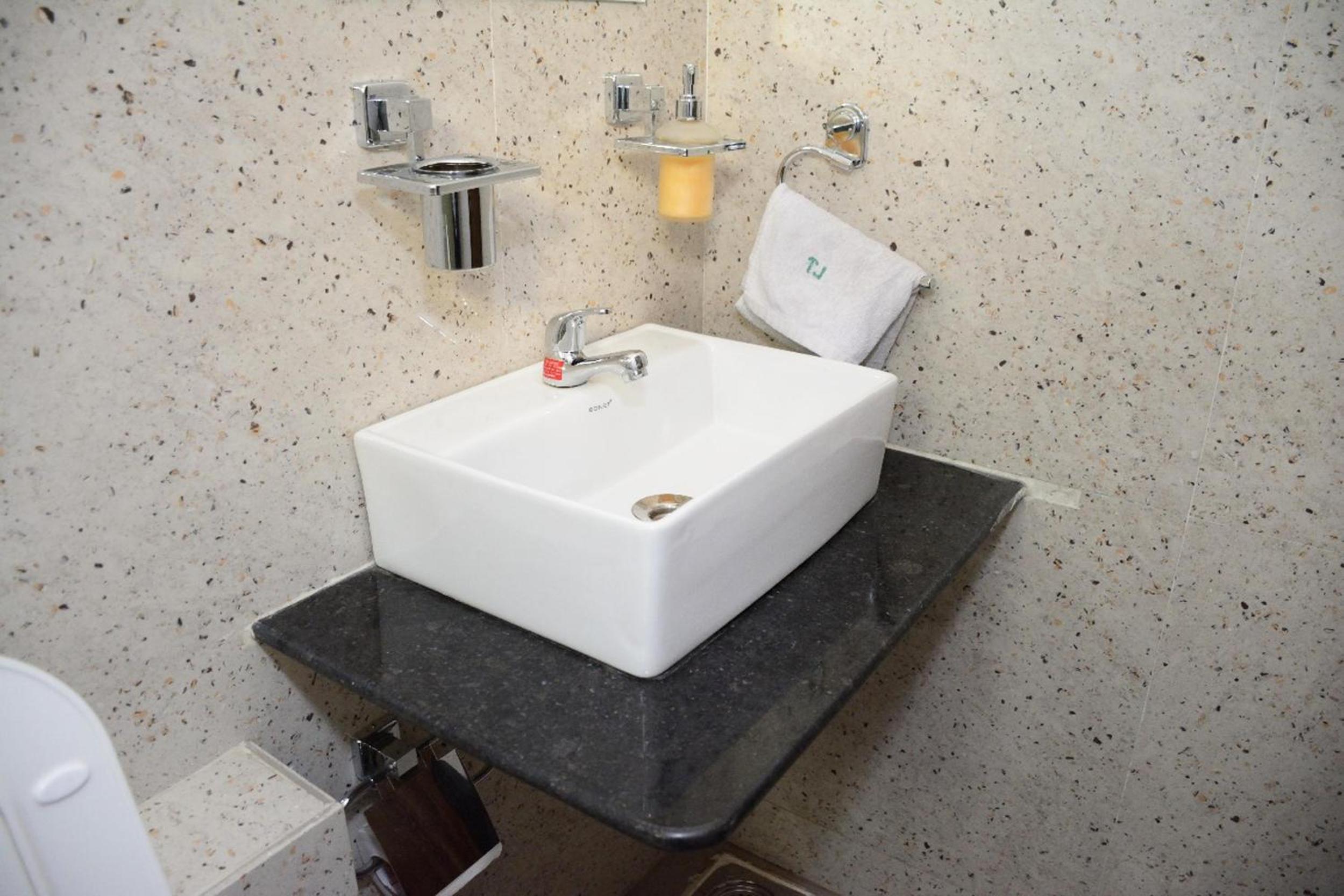 Eco inn Hotel By Lime Tree