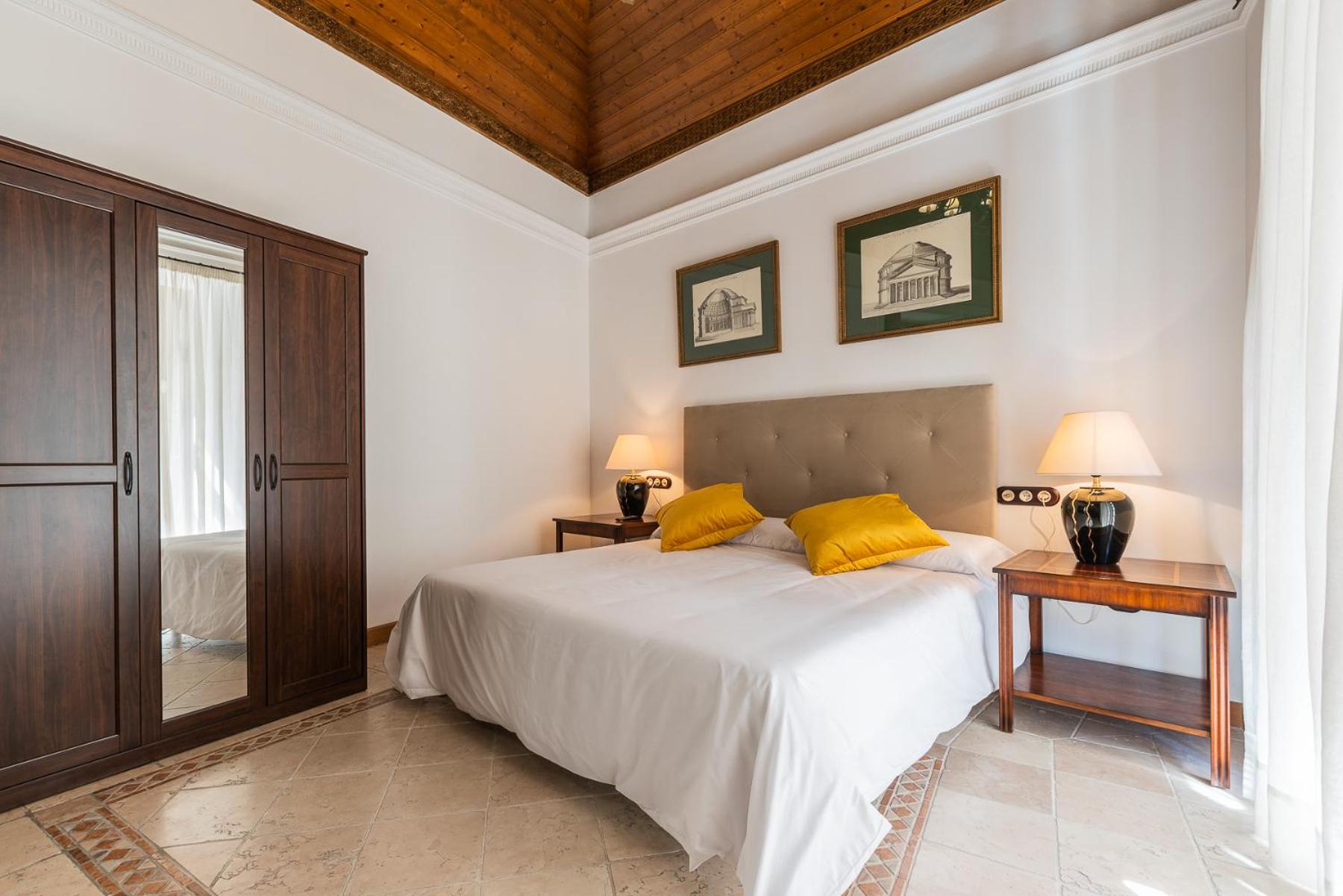 CASA MIRAFLORES