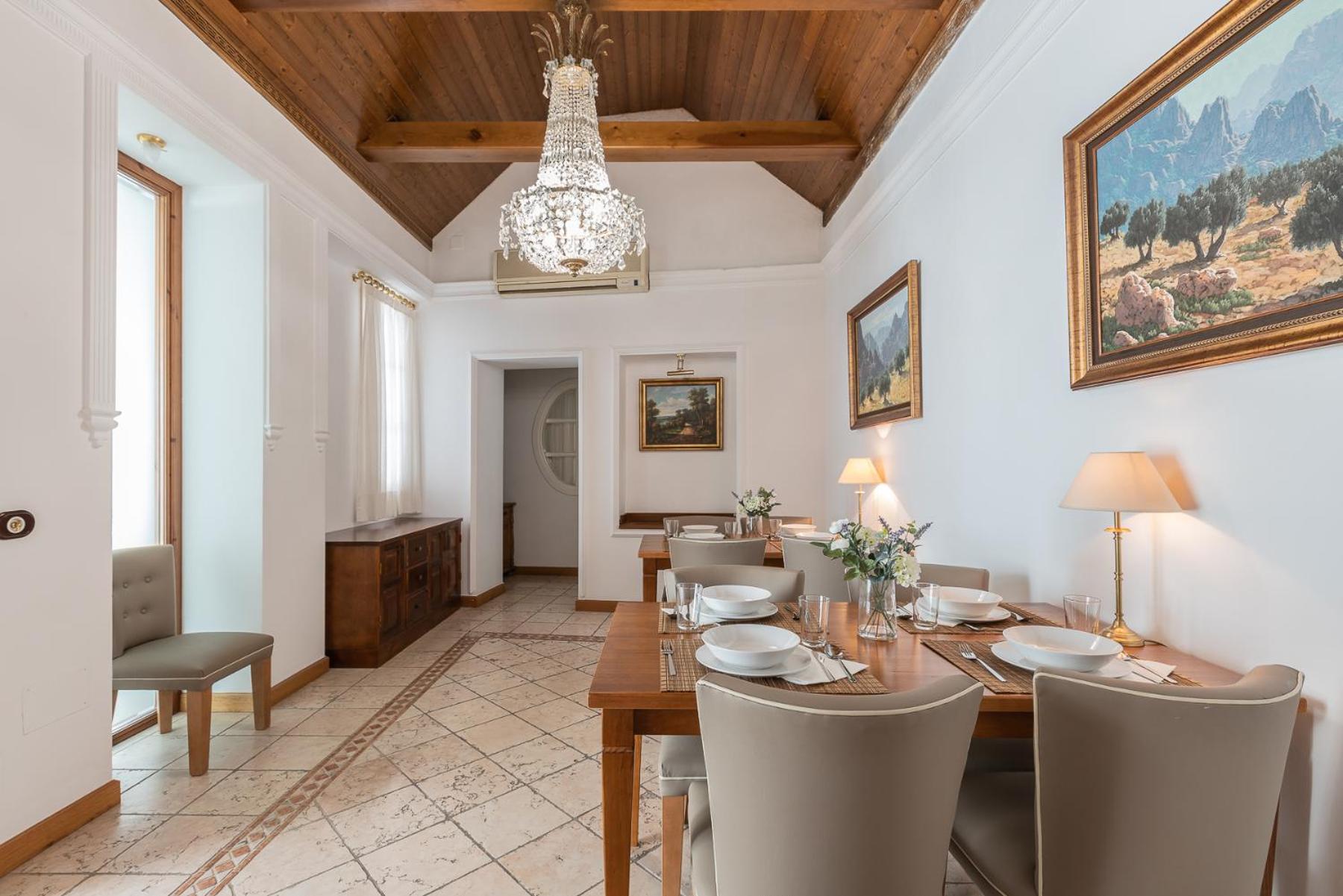 CASA MIRAFLORES