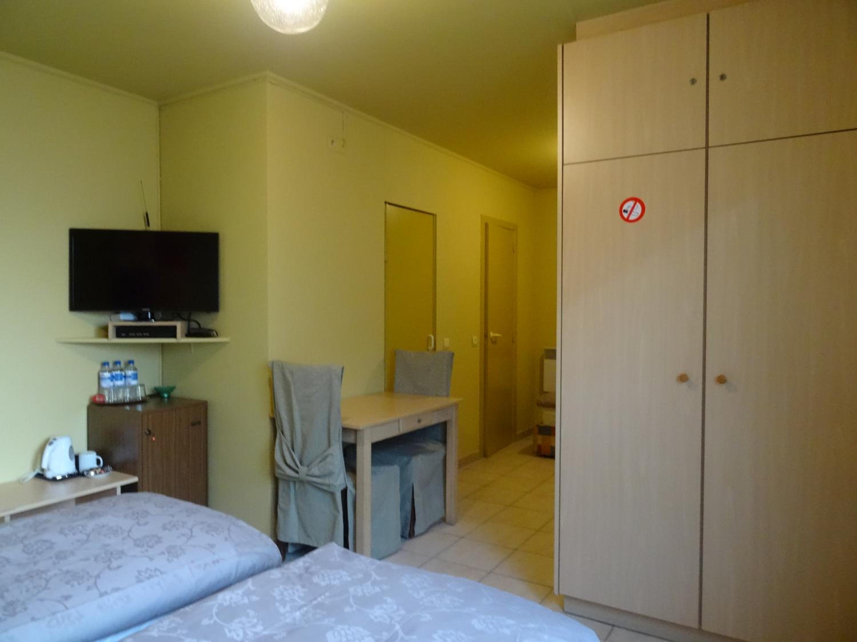 Photo 18