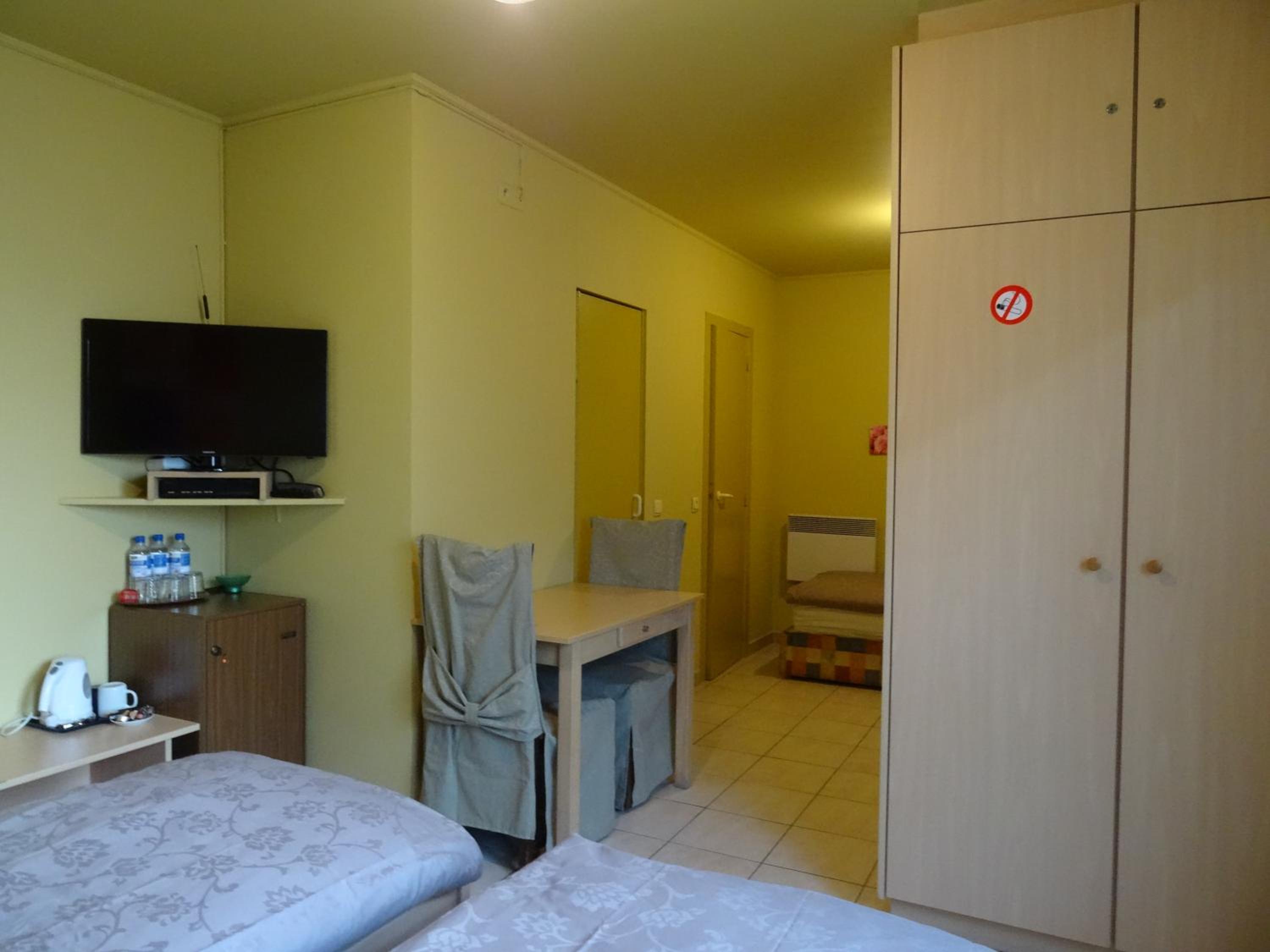 Photo 19