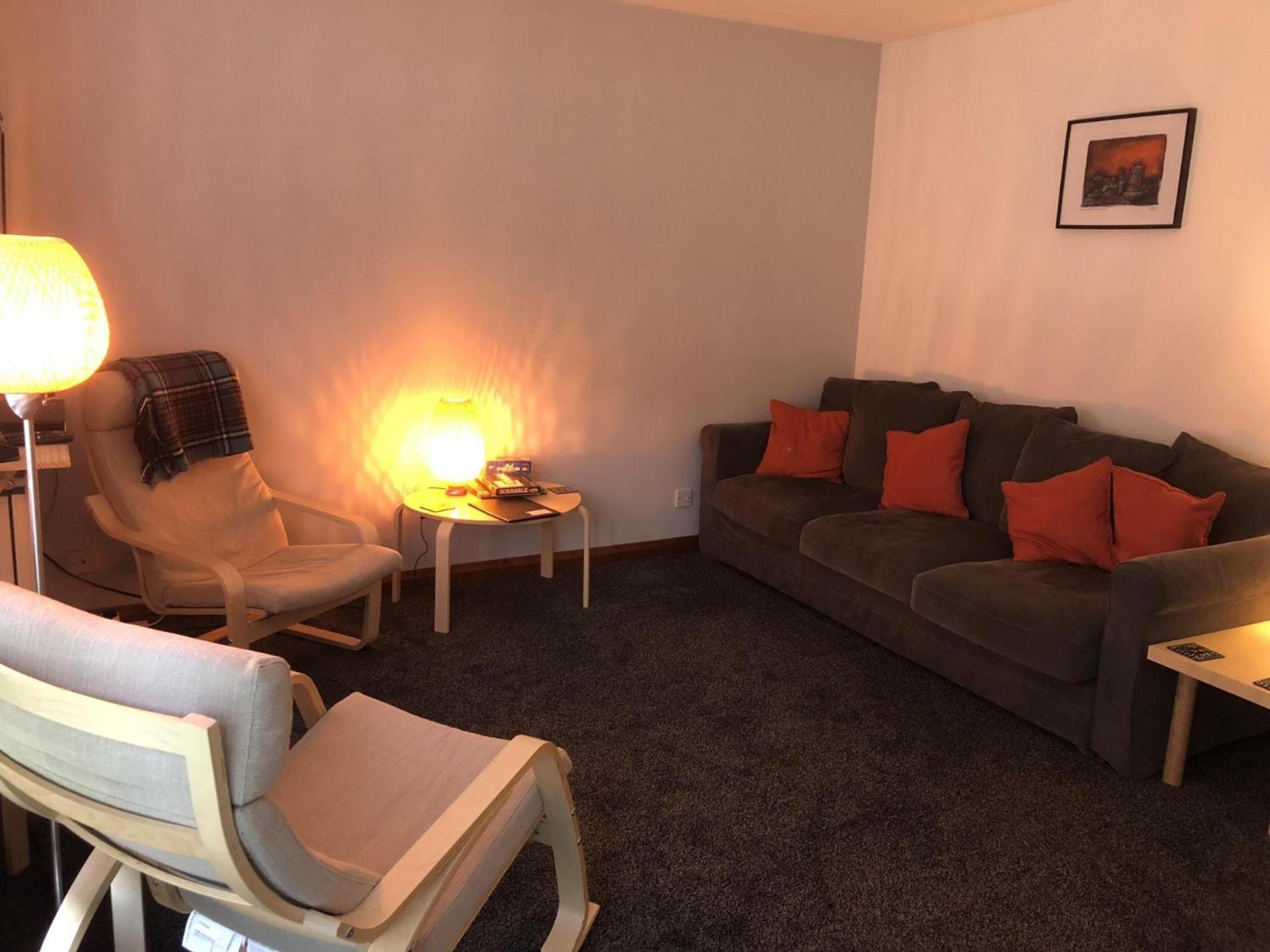NEW Super 2BD Flat near Dalkeith Town Centre view 2