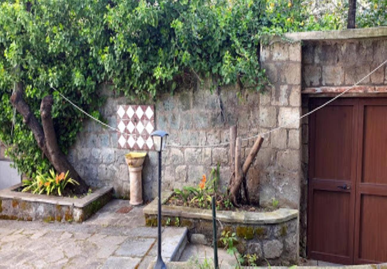 DOMINO HOUSE Montariello