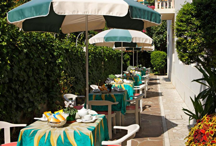 outdoor BBQ area