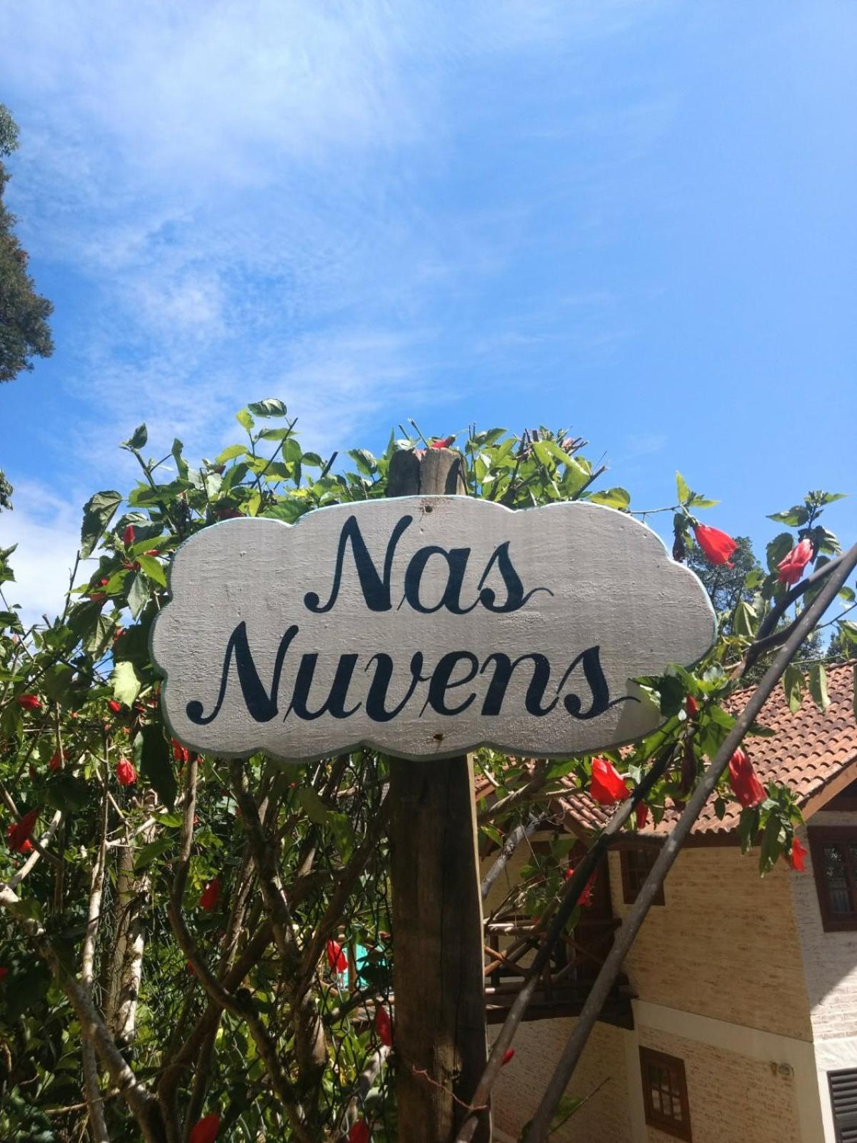 Nas Nuvens Hospedaria