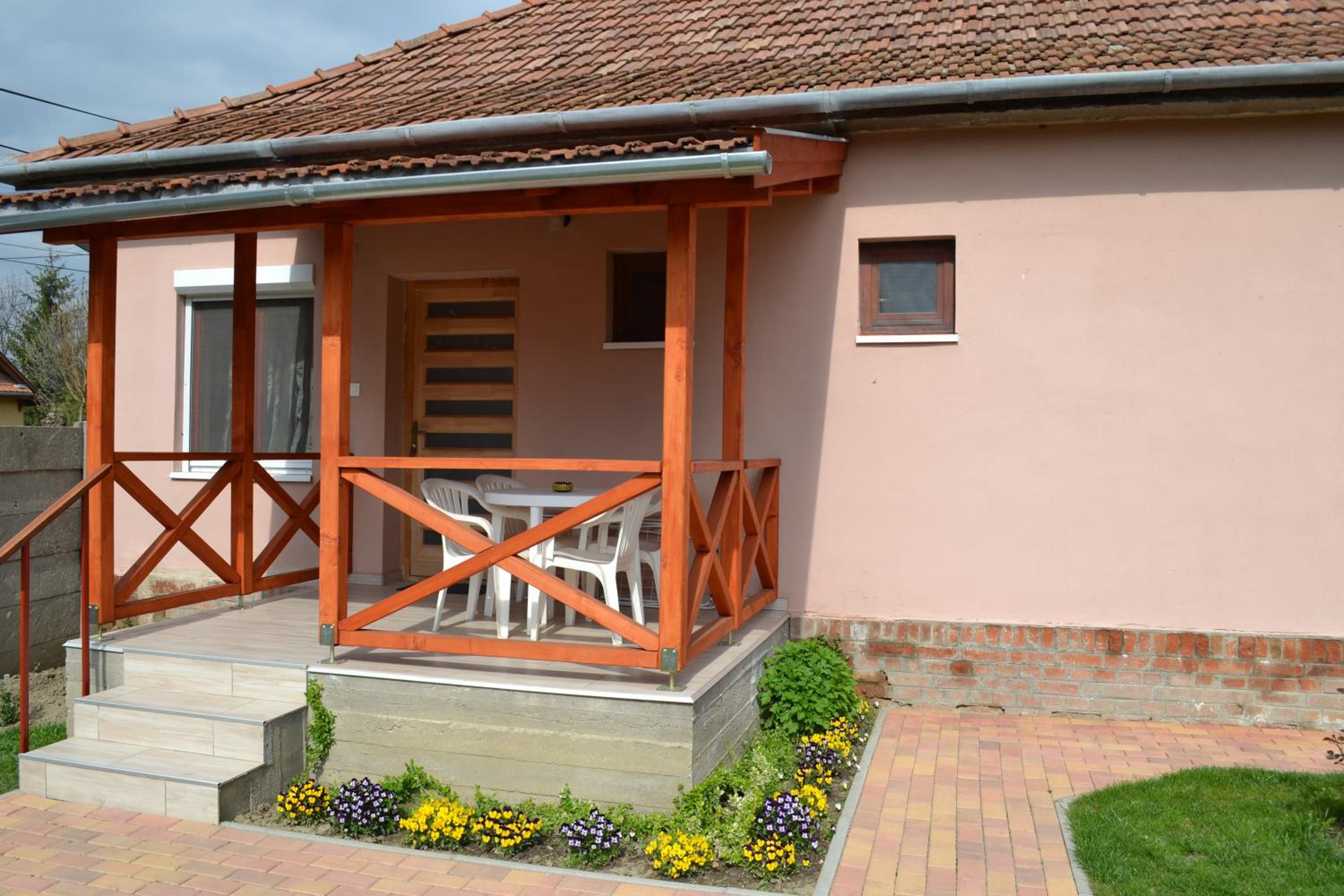 Liliom Apartman