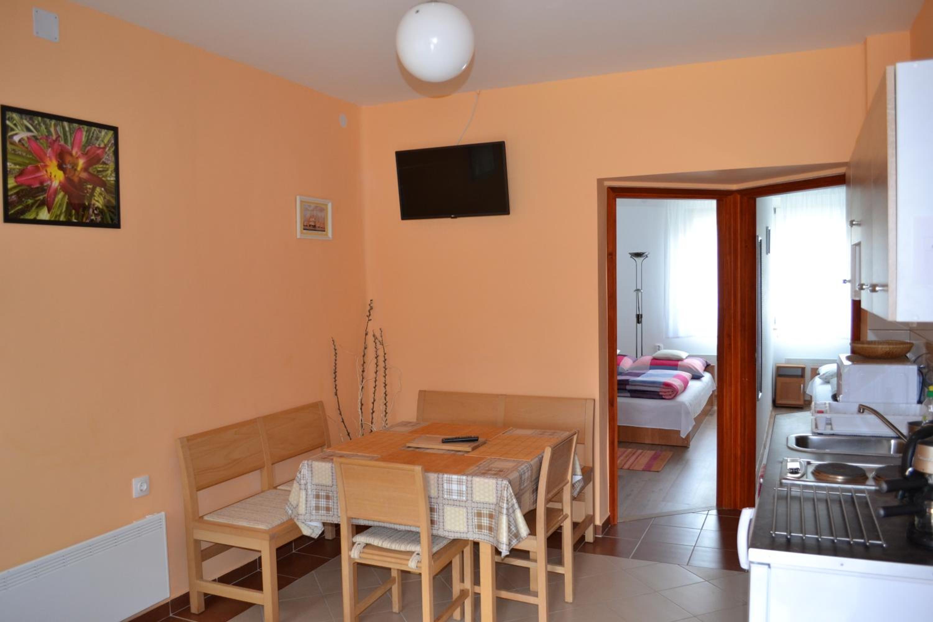 Liliom Apartman