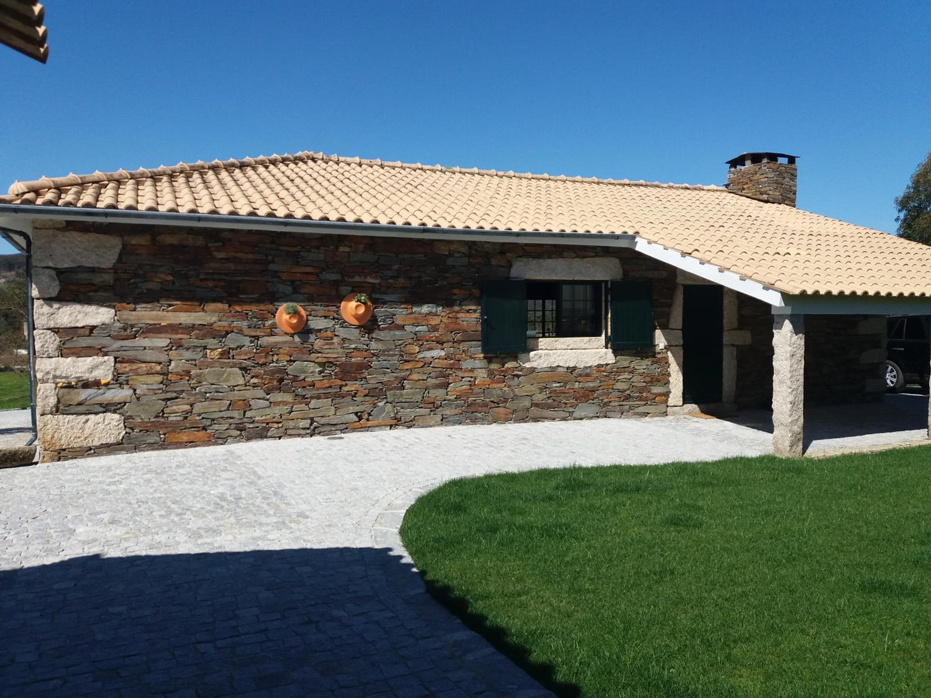 T3 com Piscina e Jardim - Casula no Caramulo