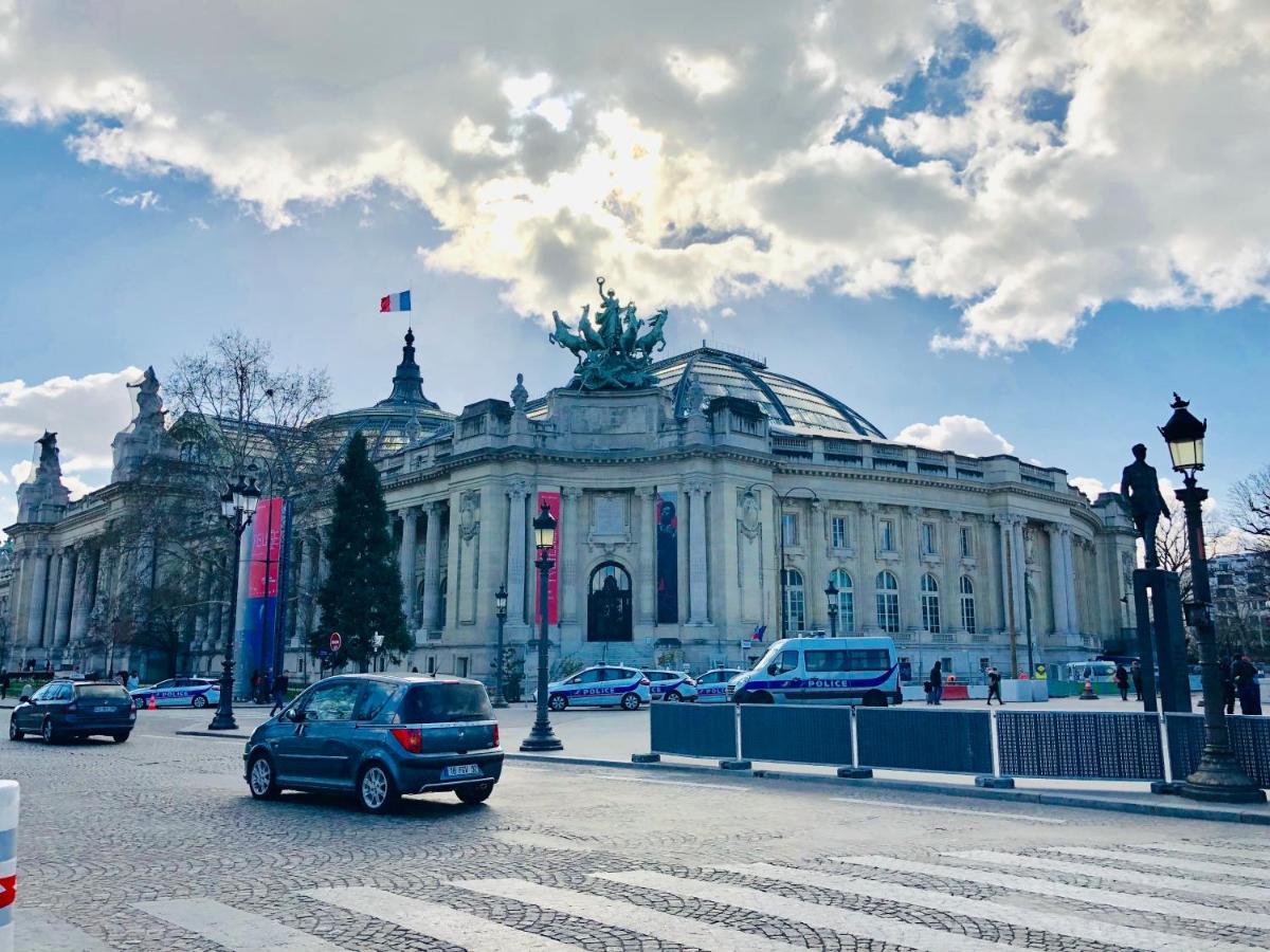 ARC DE TRIOMPHE-CARNOT Luxury & Design