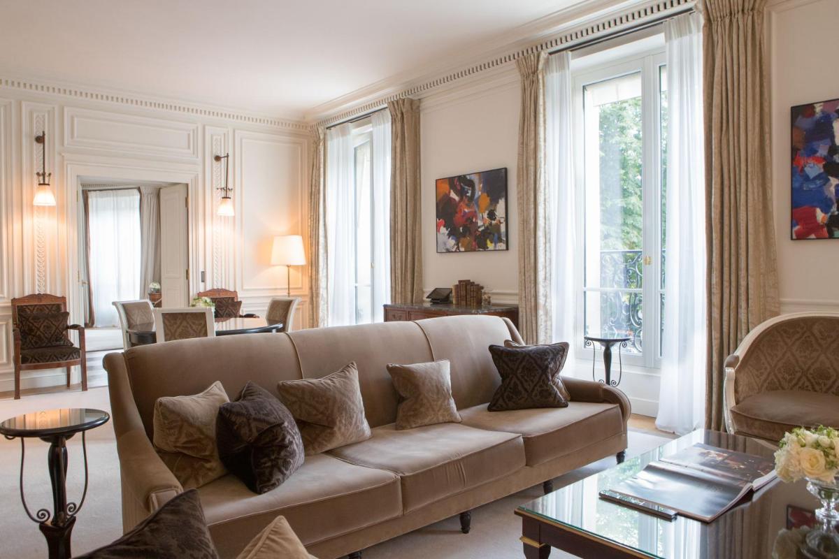 La Reserve Paris Hotel and Spa 33