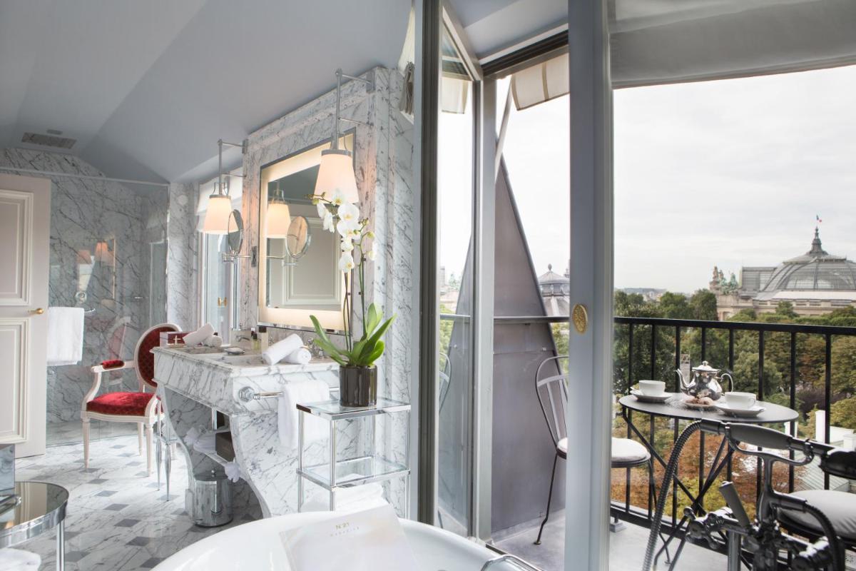 La Reserve Paris Hotel and Spa 63