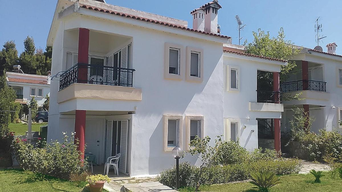 Cozy House in a Quiet Neighborhood Palouri Region photo 3