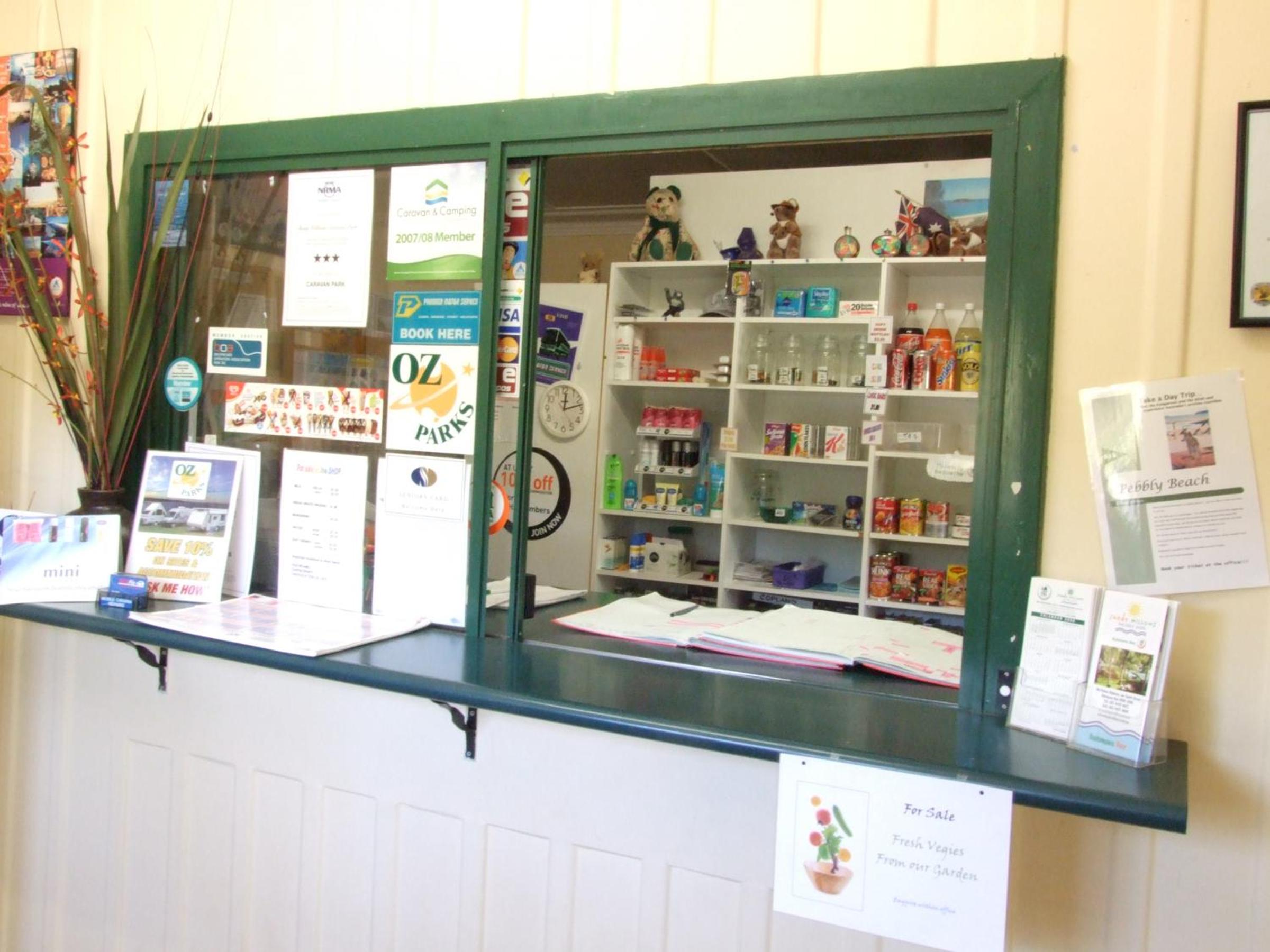 Batemans Bay Holiday Park & Hostel