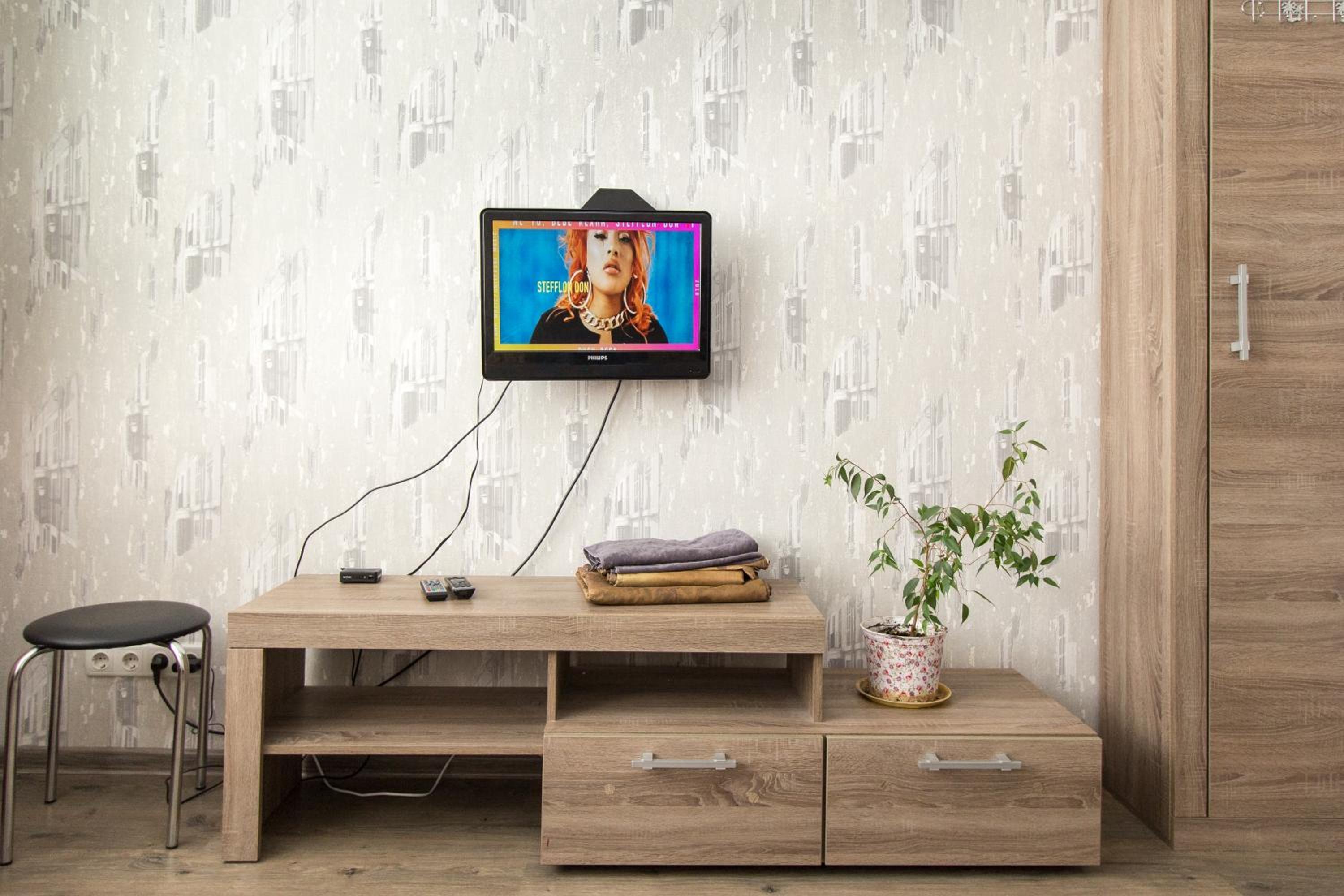 Apartment on Nauki Avenue view 2