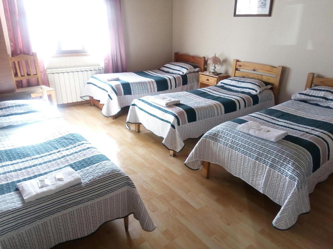 Hostal Rio Ona