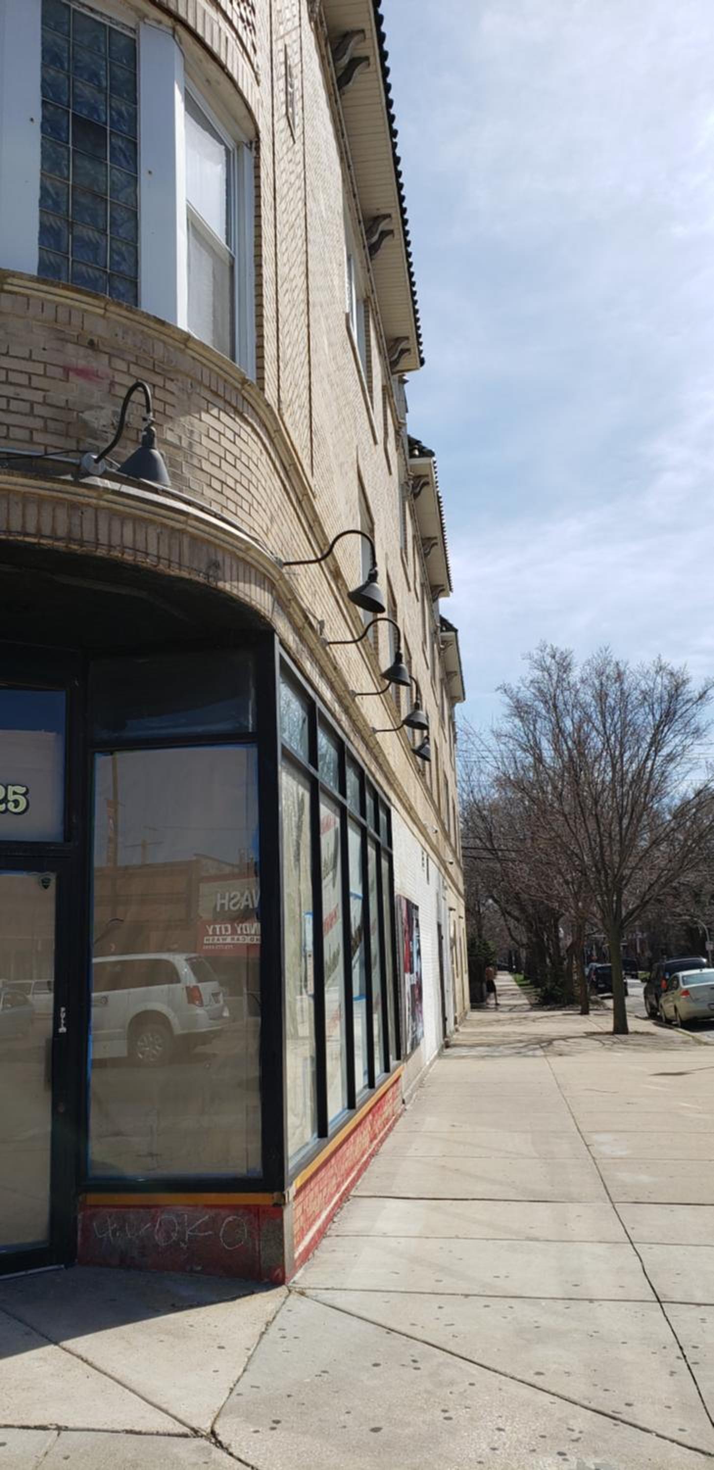 1549 North Maplewood Avenue view 2