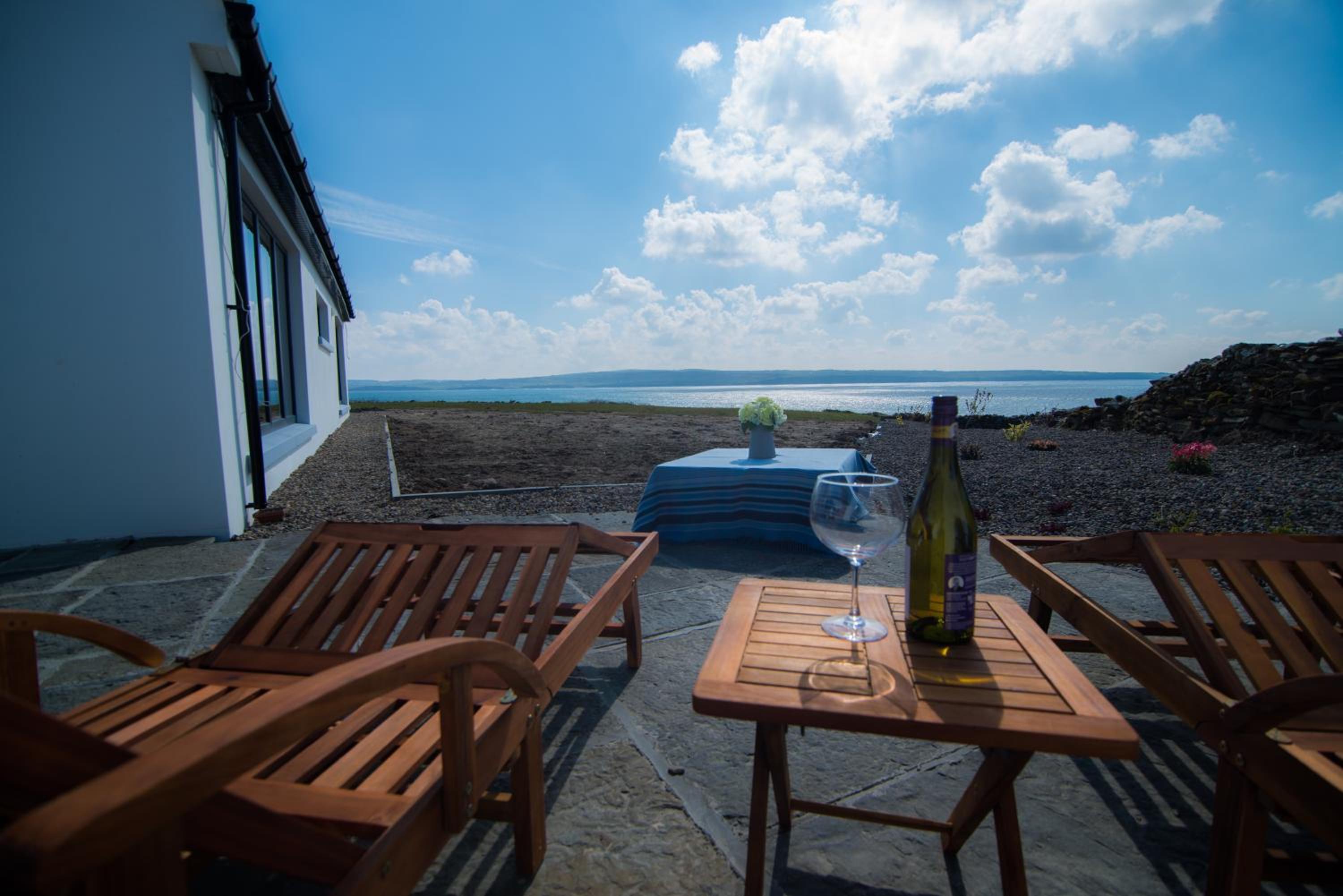 Spectacular ocean views & minutes to Cliffs- Clahane Shore Lodge view 2