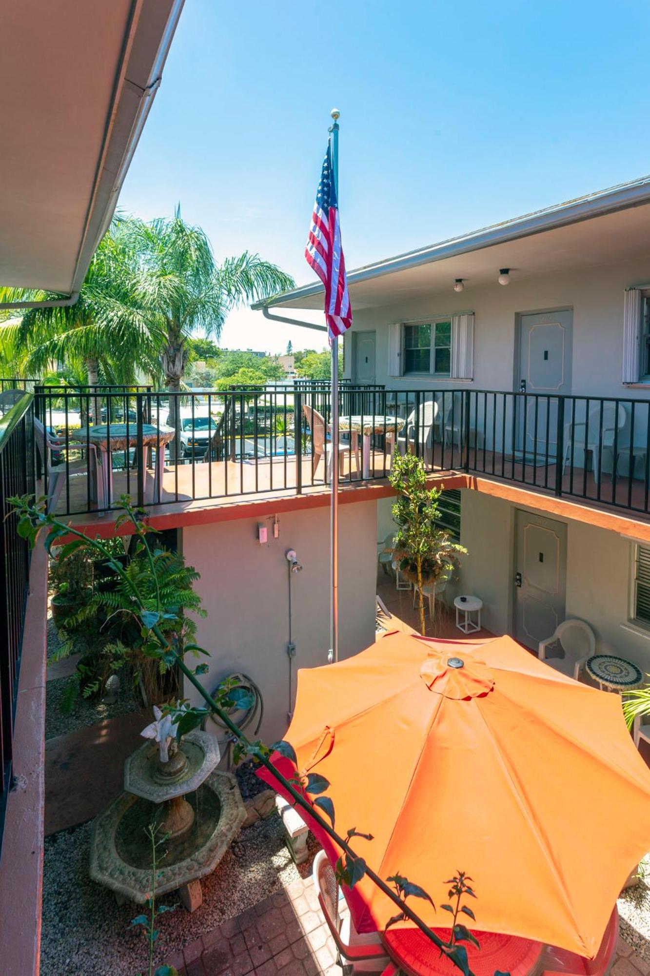 Richard's Motel Studios view 5