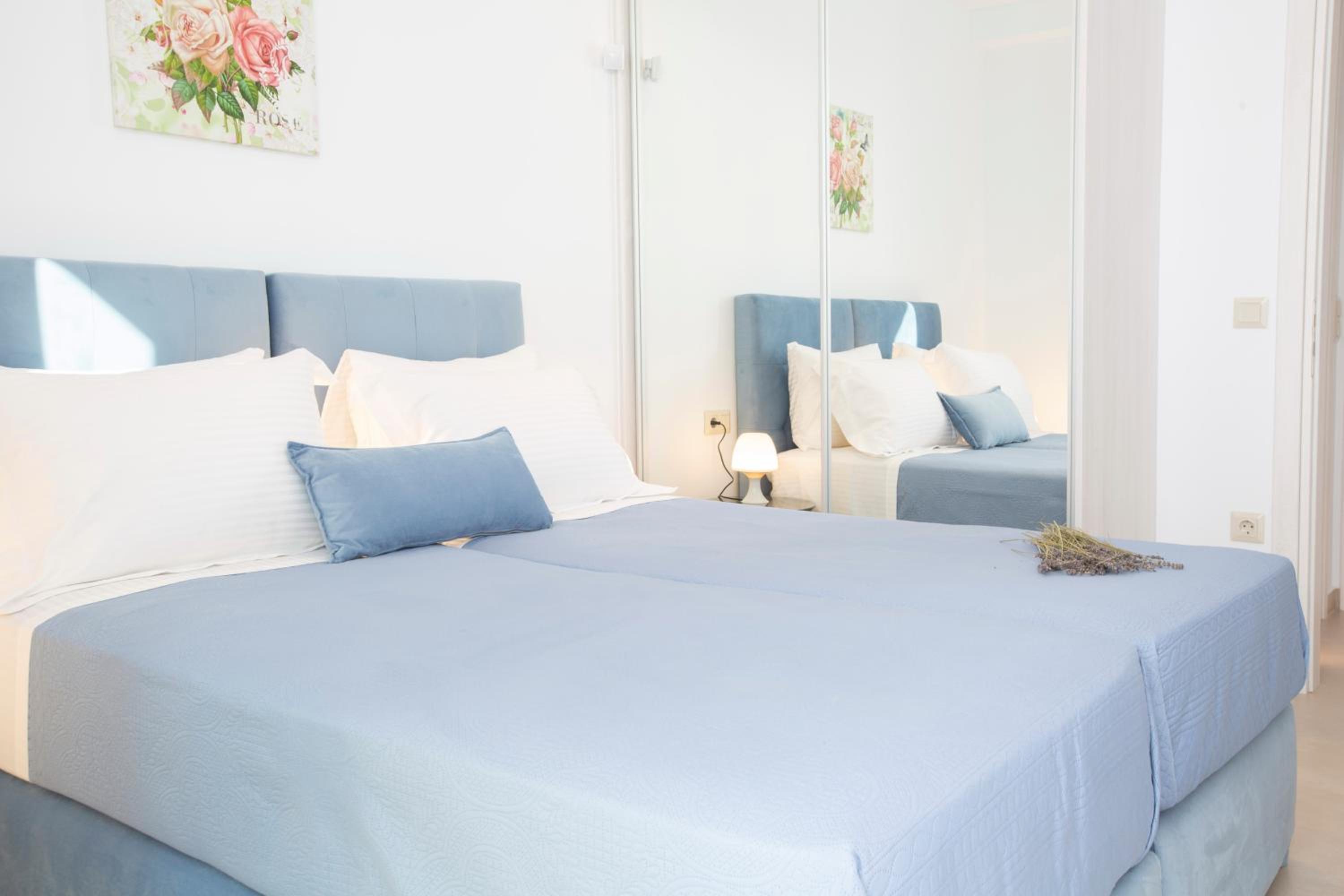 AFRODITI VILLAS Collection