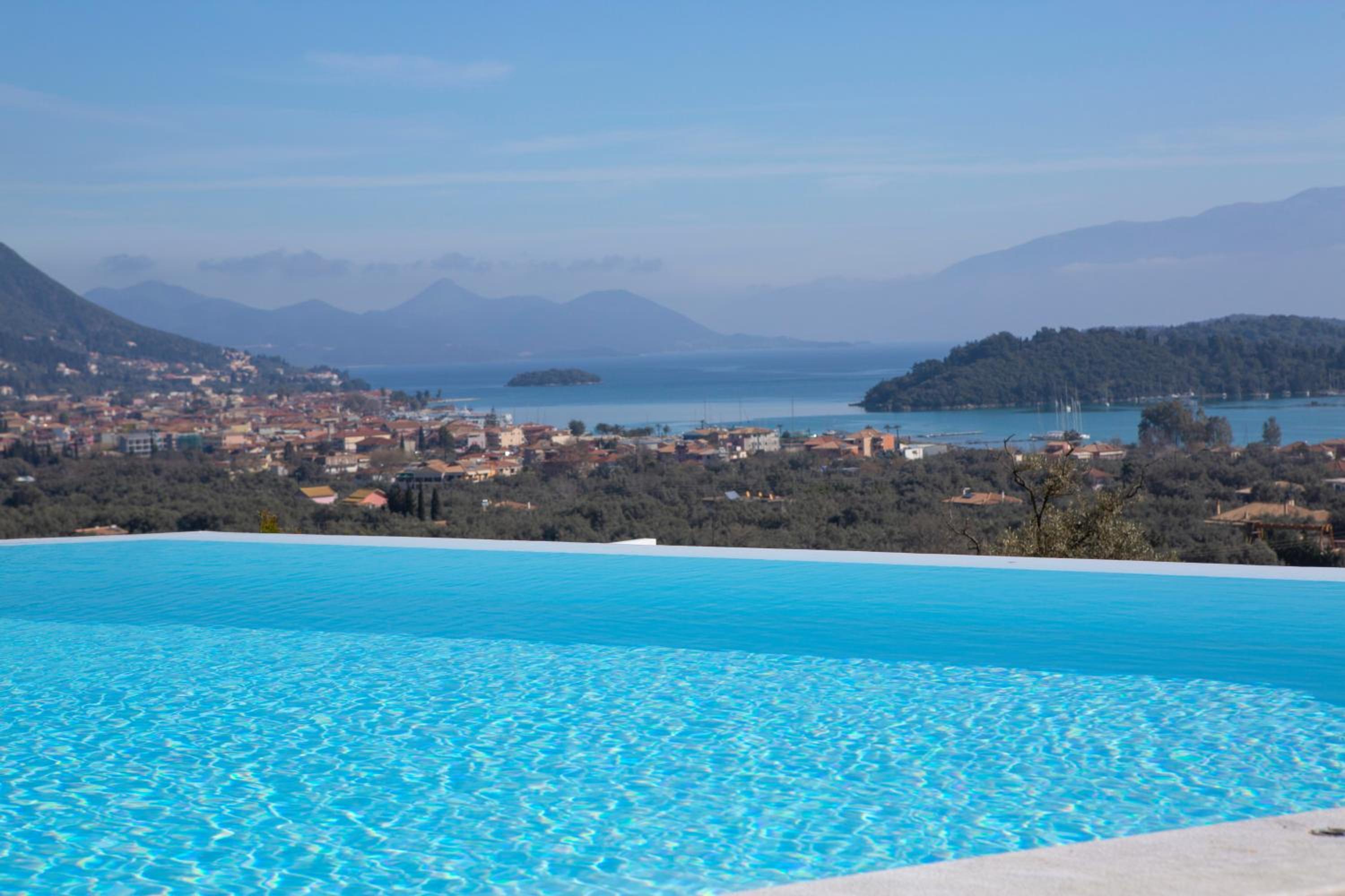 AFRODITI VILLAS Collection