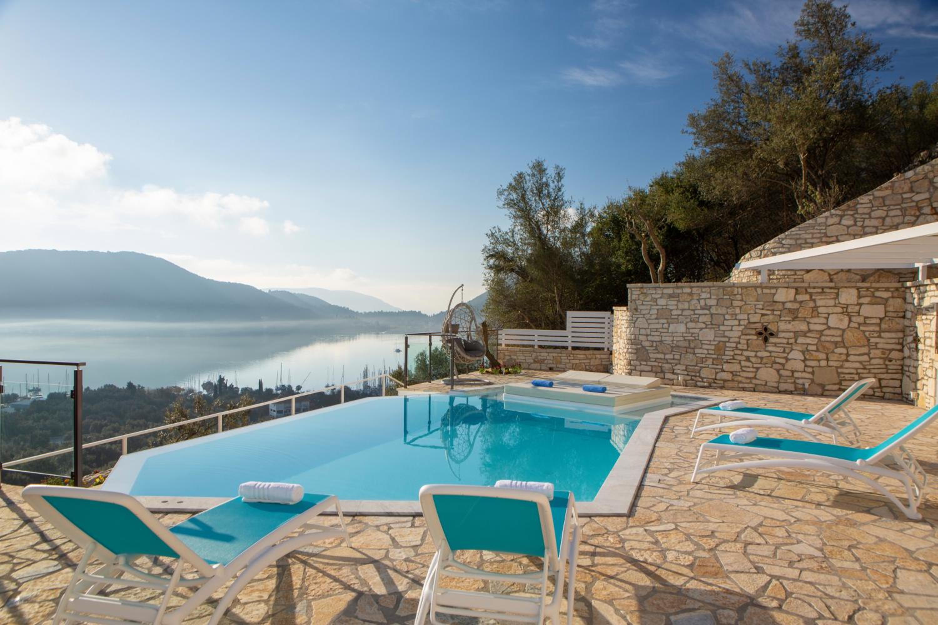 AFRODITI VILLAS Collection
